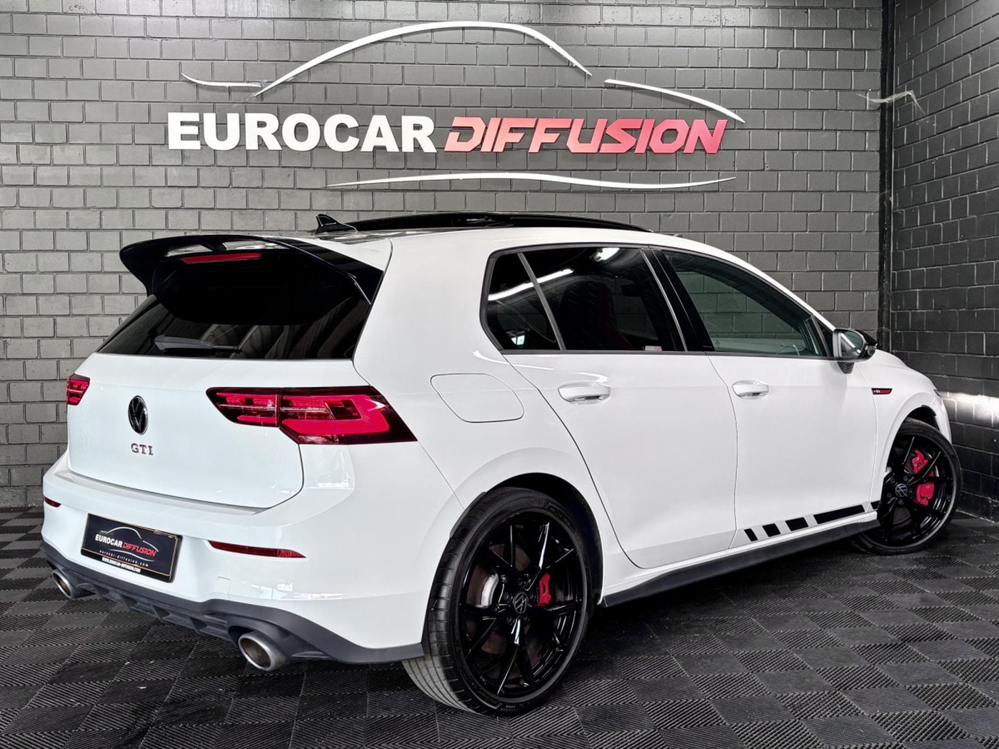 VW Golf GTI Clubsport 2.0 TSI 300 CV DSG7 * MATRIX *PANO* *HARMAN* C (2024) - Foto 6