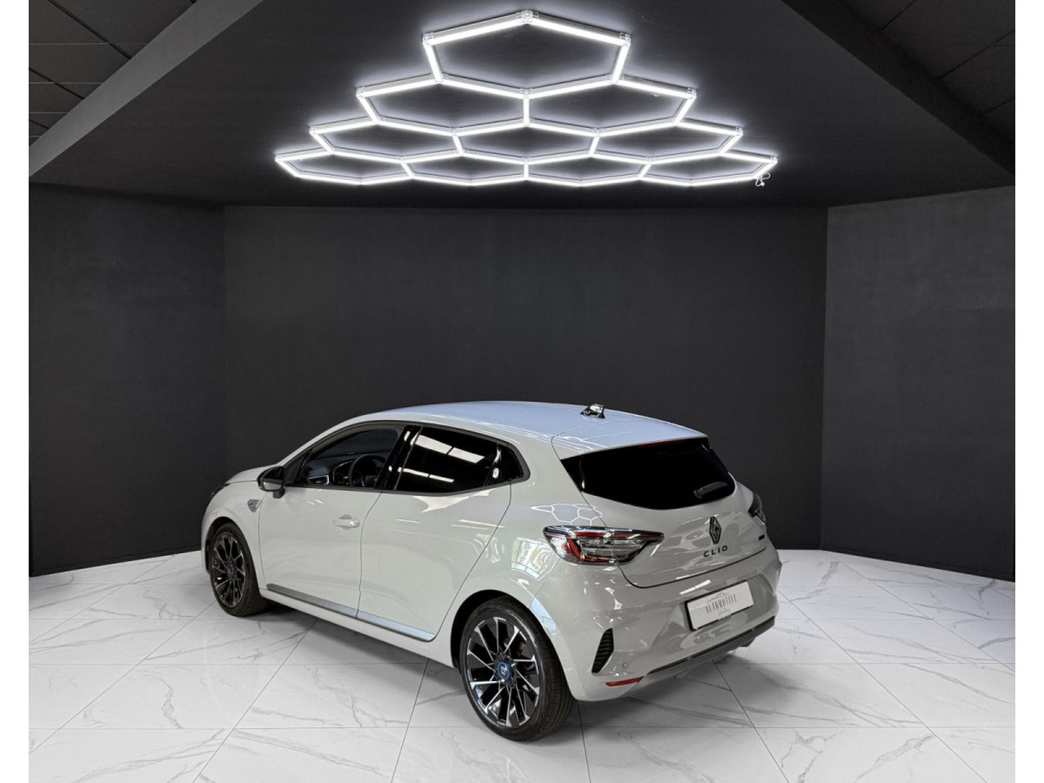 Renault Clio Esprit Alpine E-Tech Full Hybrid 145 (2025) - Photo 3