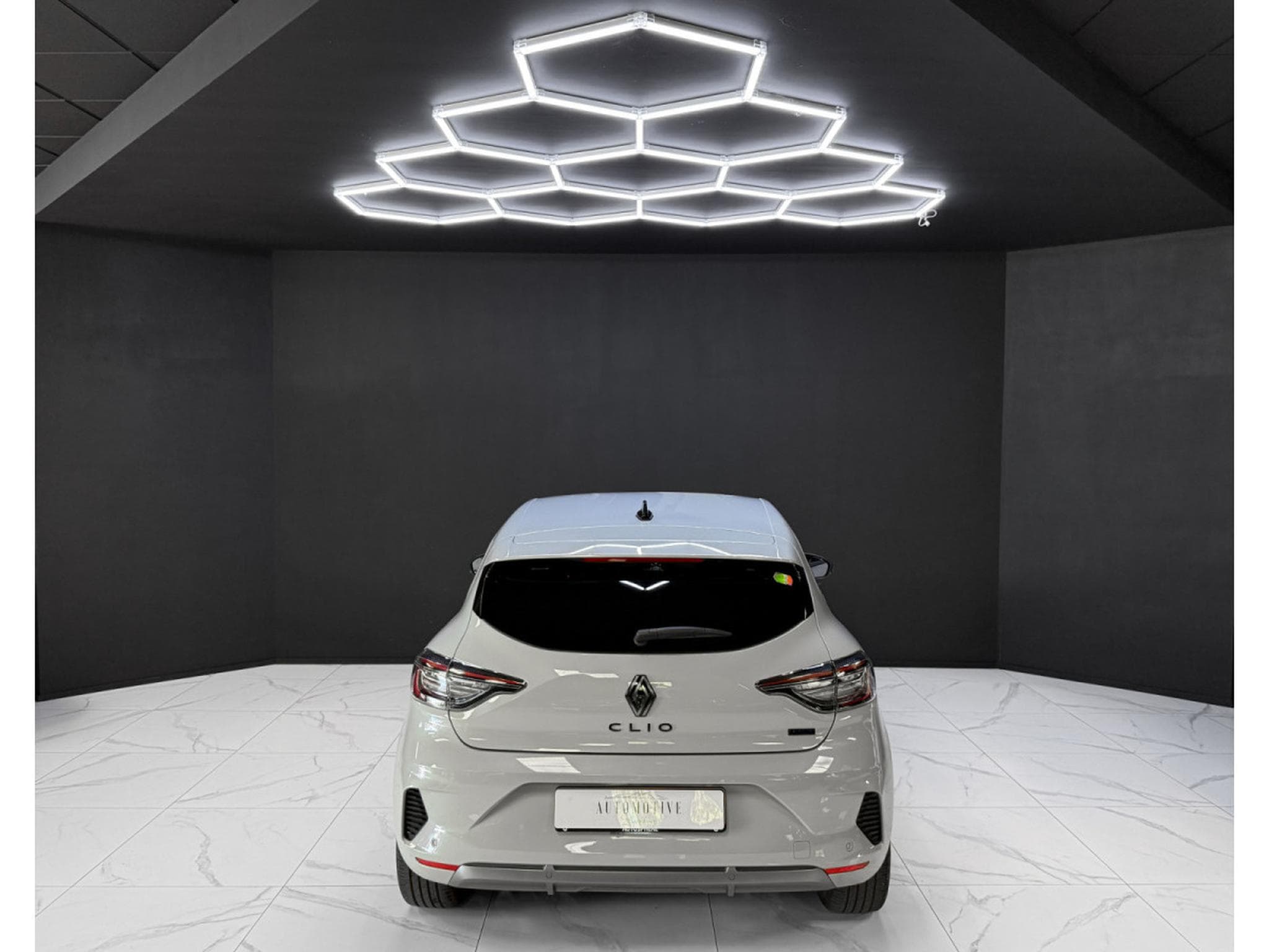 Renault Clio Esprit Alpine E-Tech Full Hybrid 145 (2025) - Photo 4