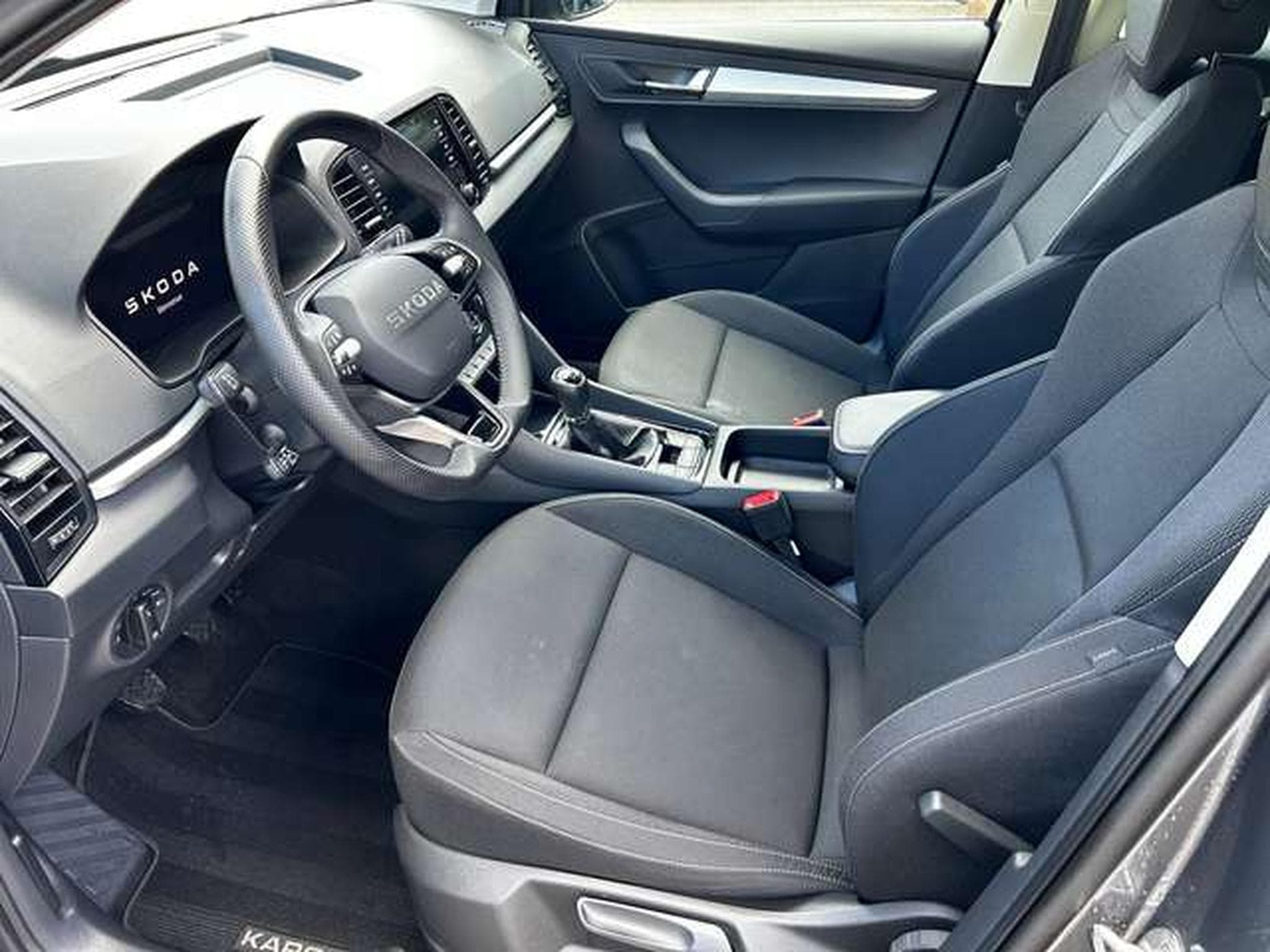 Skoda Karoq 1.0 TSI 115 CV EXECUTIVE (2025) - Foto 3