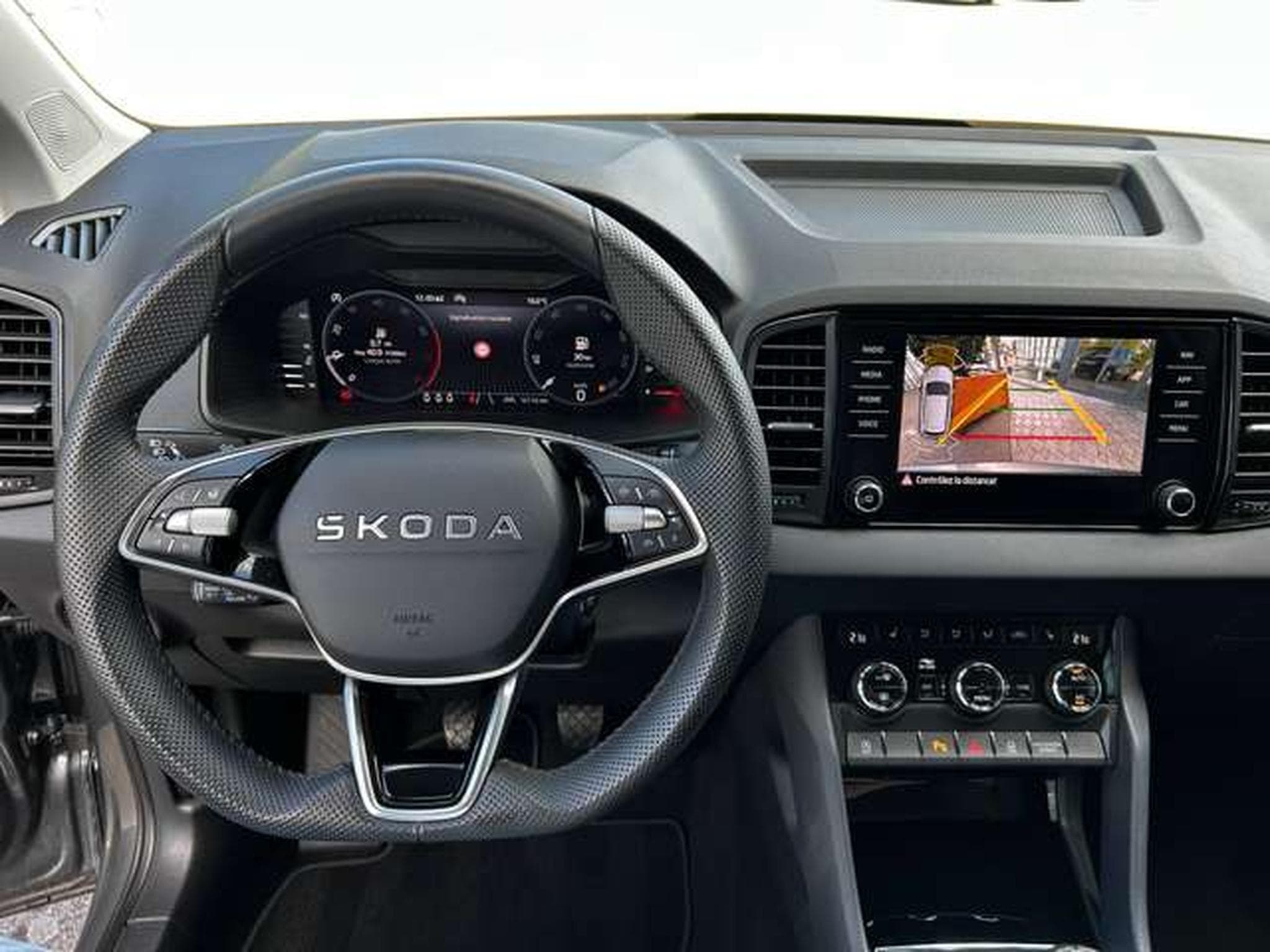 Skoda Karoq 1.0 TSI 115 CV EXECUTIVE (2025) - Foto 13