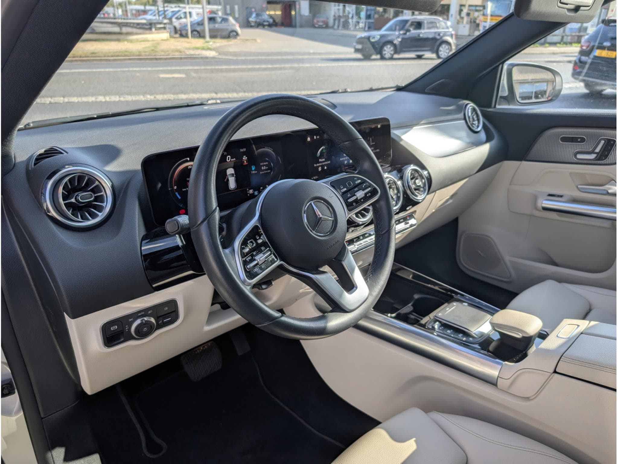 Mercedes GLA 200 163CV 7G-TRONIC * GARANTIE 36 MOIS * (2022) - Photo 7