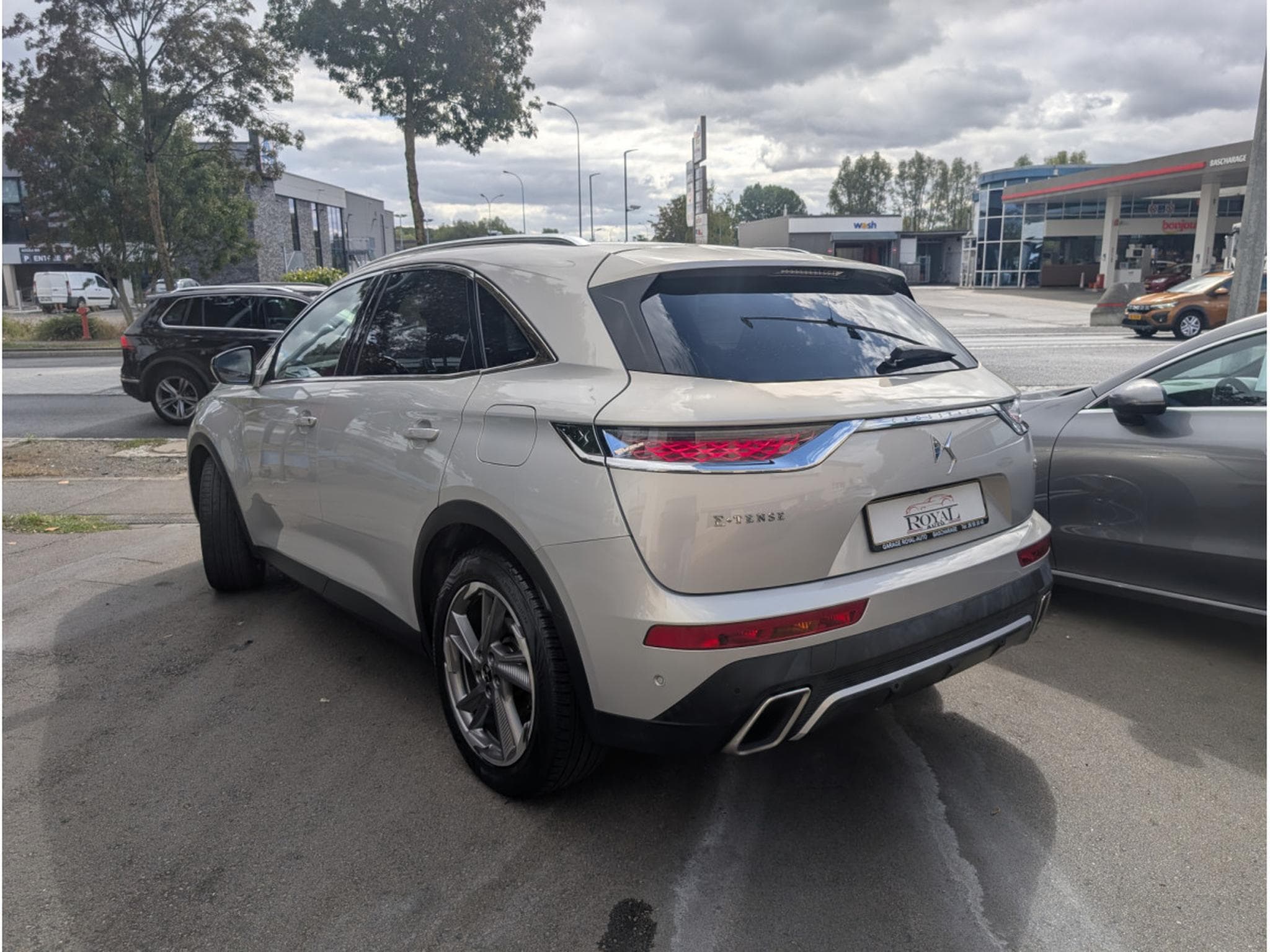DS Automobiles DS7 E-TENSE 225 RIVOLI BOITE AUTO (2022) - Photo 2