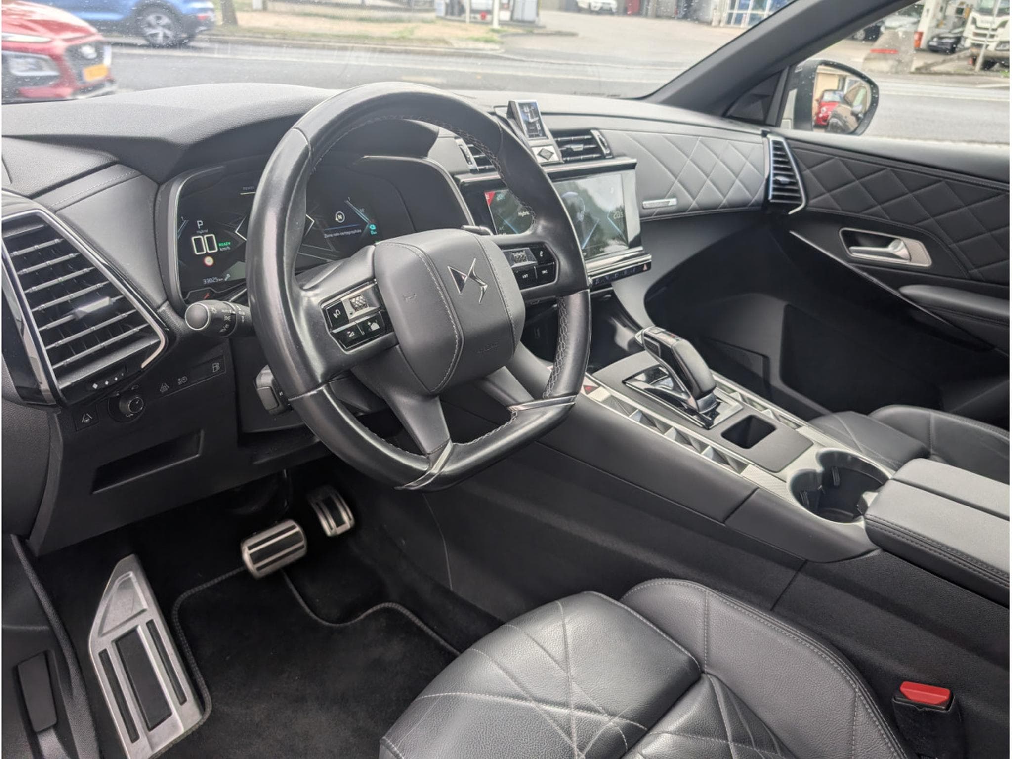 DS Automobiles DS7 E-TENSE 225 RIVOLI BOITE AUTO (2022) - Photo 5