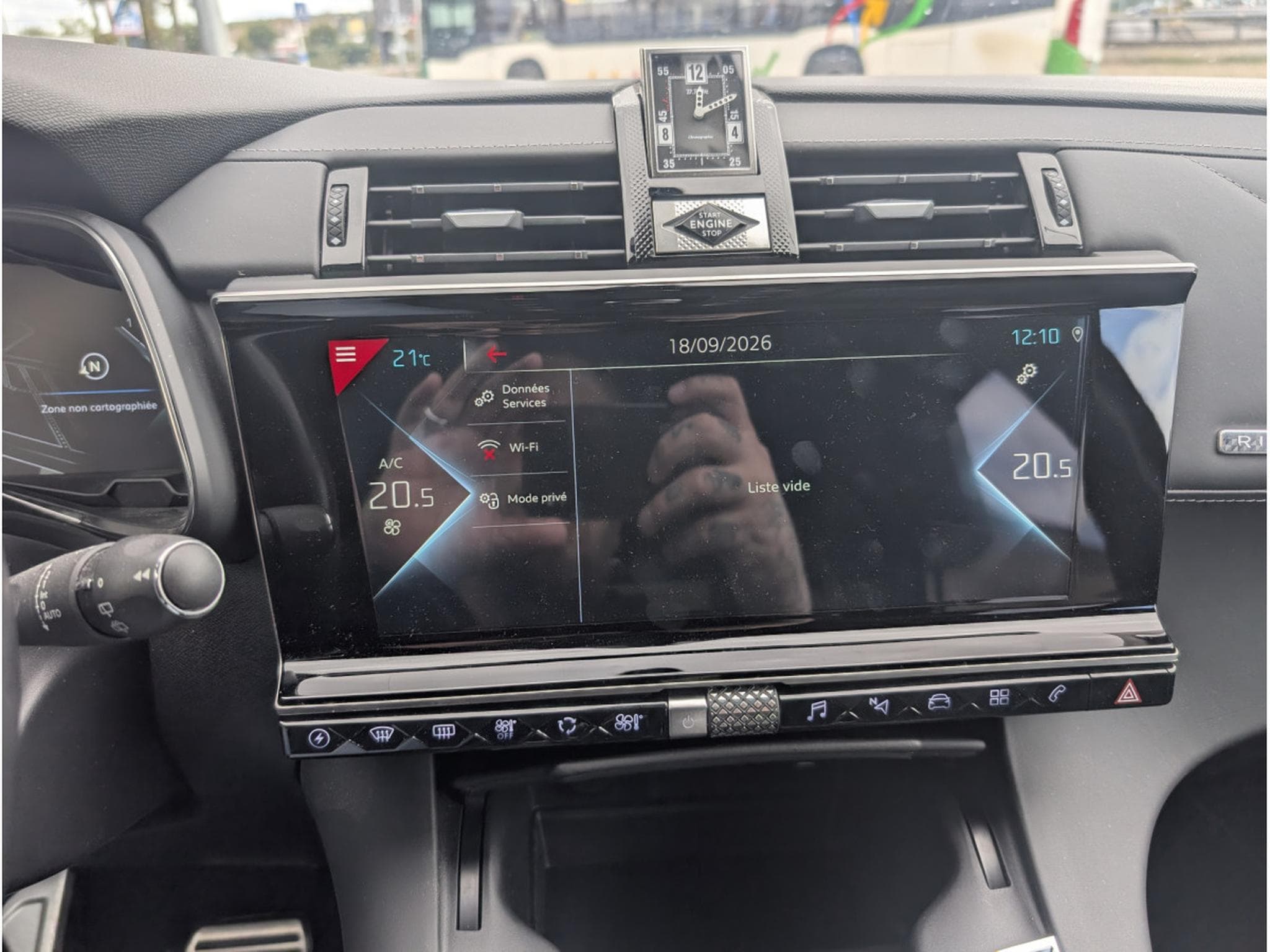 DS Automobiles DS7 E-TENSE 225 RIVOLI BOITE AUTO (2022) - Photo 10