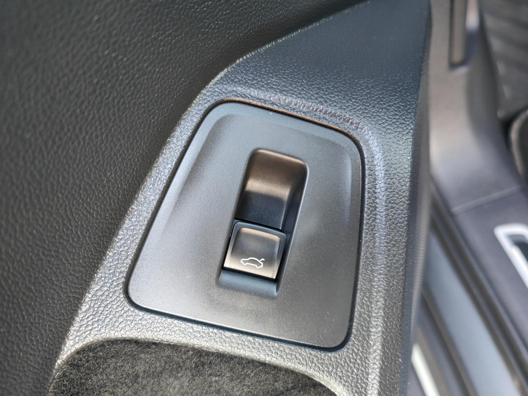 VW Tiguan 2.0 TDI DSG 7 PLACES CARPLAY SIEGE CHAUFFANTS BLUETHOOT TOIT (2019) - Photo 14