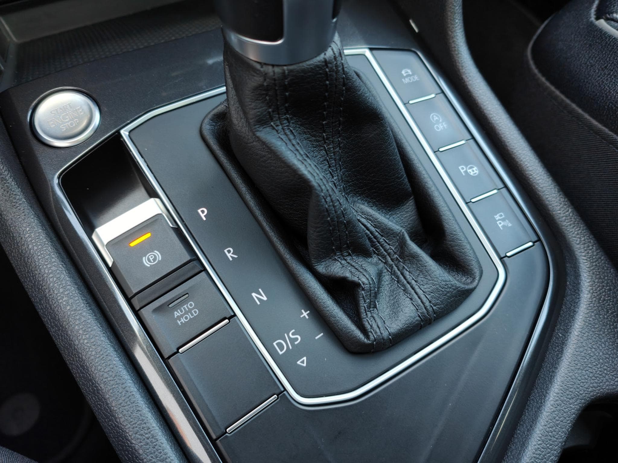VW Tiguan 2.0 TDI DSG 7 PLACES CARPLAY SIEGE CHAUFFANTS BLUETHOOT TOIT (2019) - Photo 24