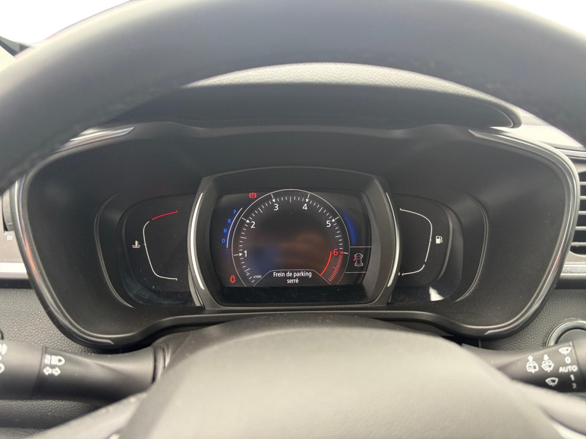 Renault Kadjar 1.33 TCe Techno EDC GPF (2022) - Photo 7