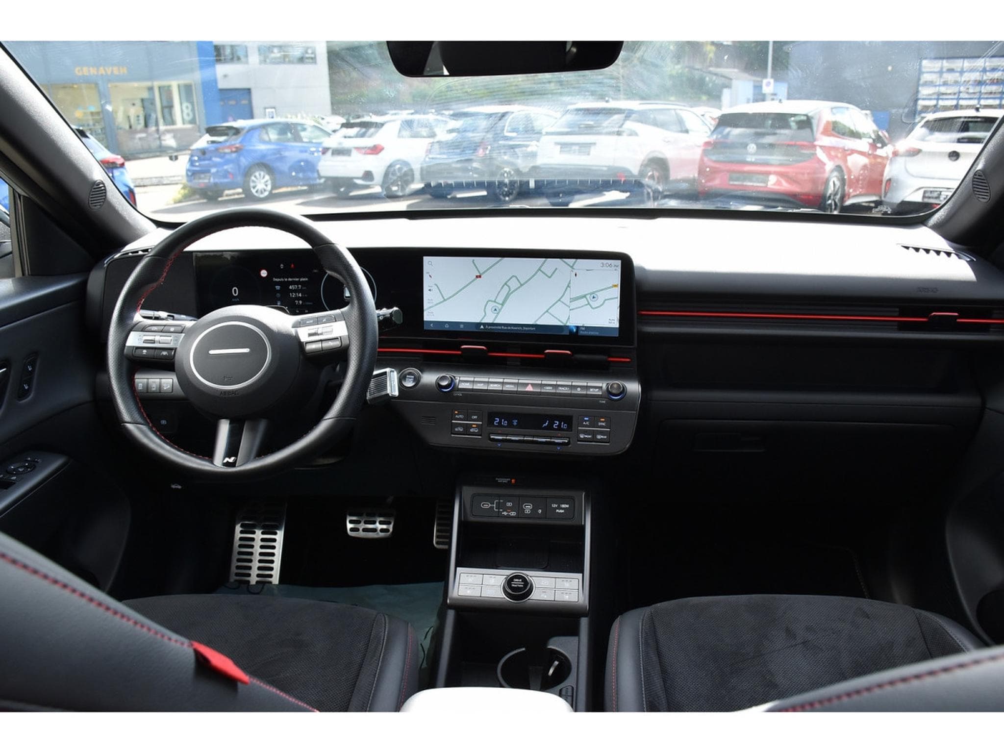 Hyundai Kona 1.6 T-GDI Shine N-Line DCT PANO MEMO SG VENT CAM360 1° MAIN (2024) - Foto 10