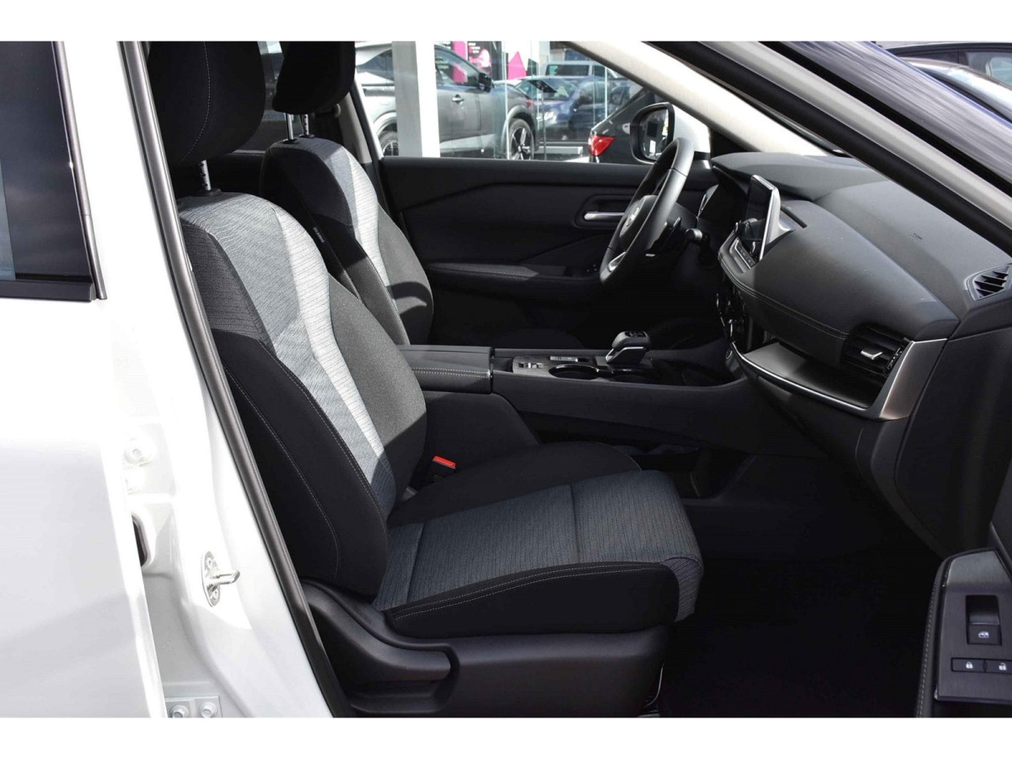 Nissan X-Trail 1.5 MHEV X-Tronic 7PL. SG CHFF ACC LANE SIDE CAM NEUF (2026) - Foto 6