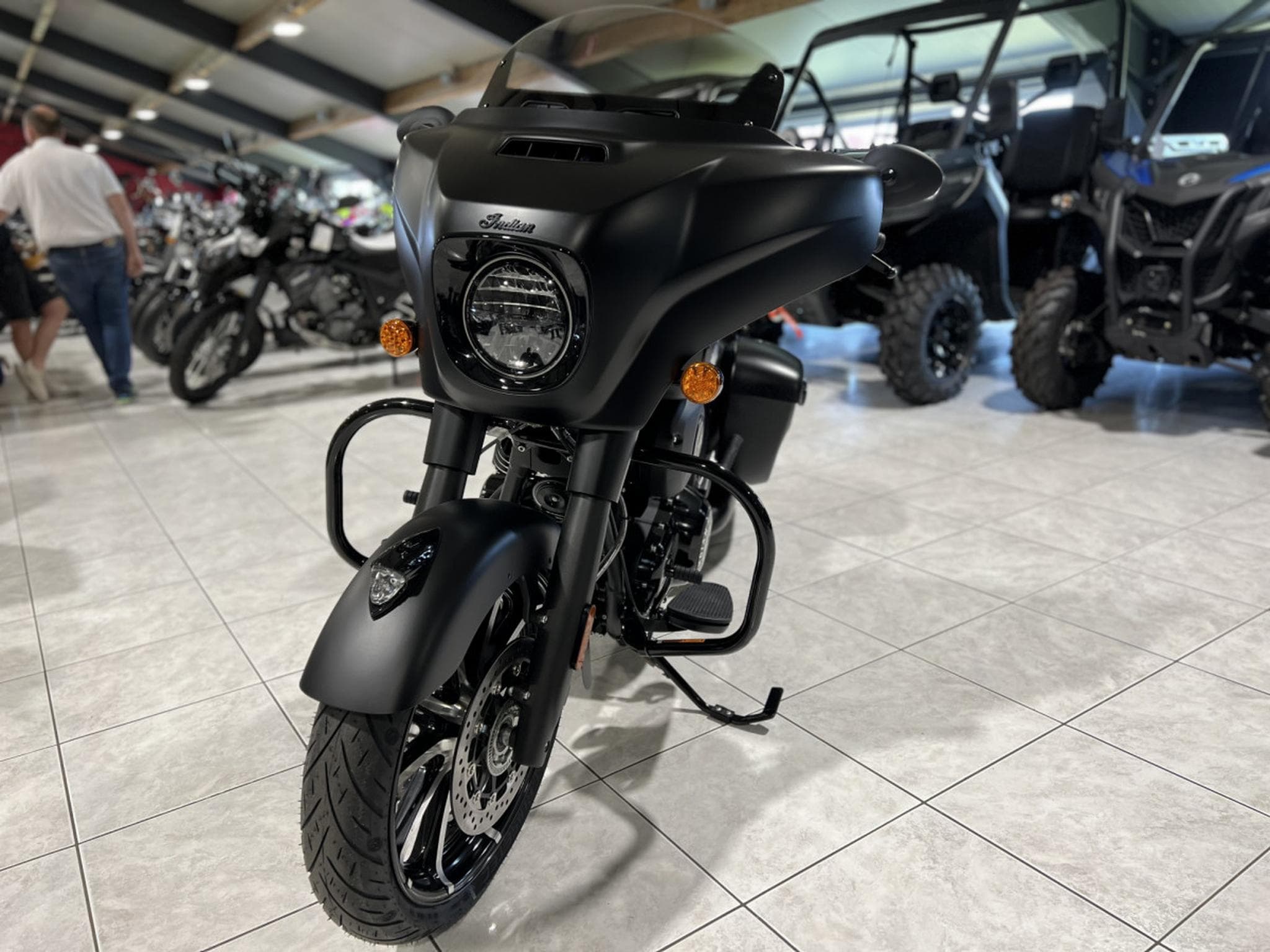 Indian Chieftain Dark Horse Black Smoke (2024) - Photo 2