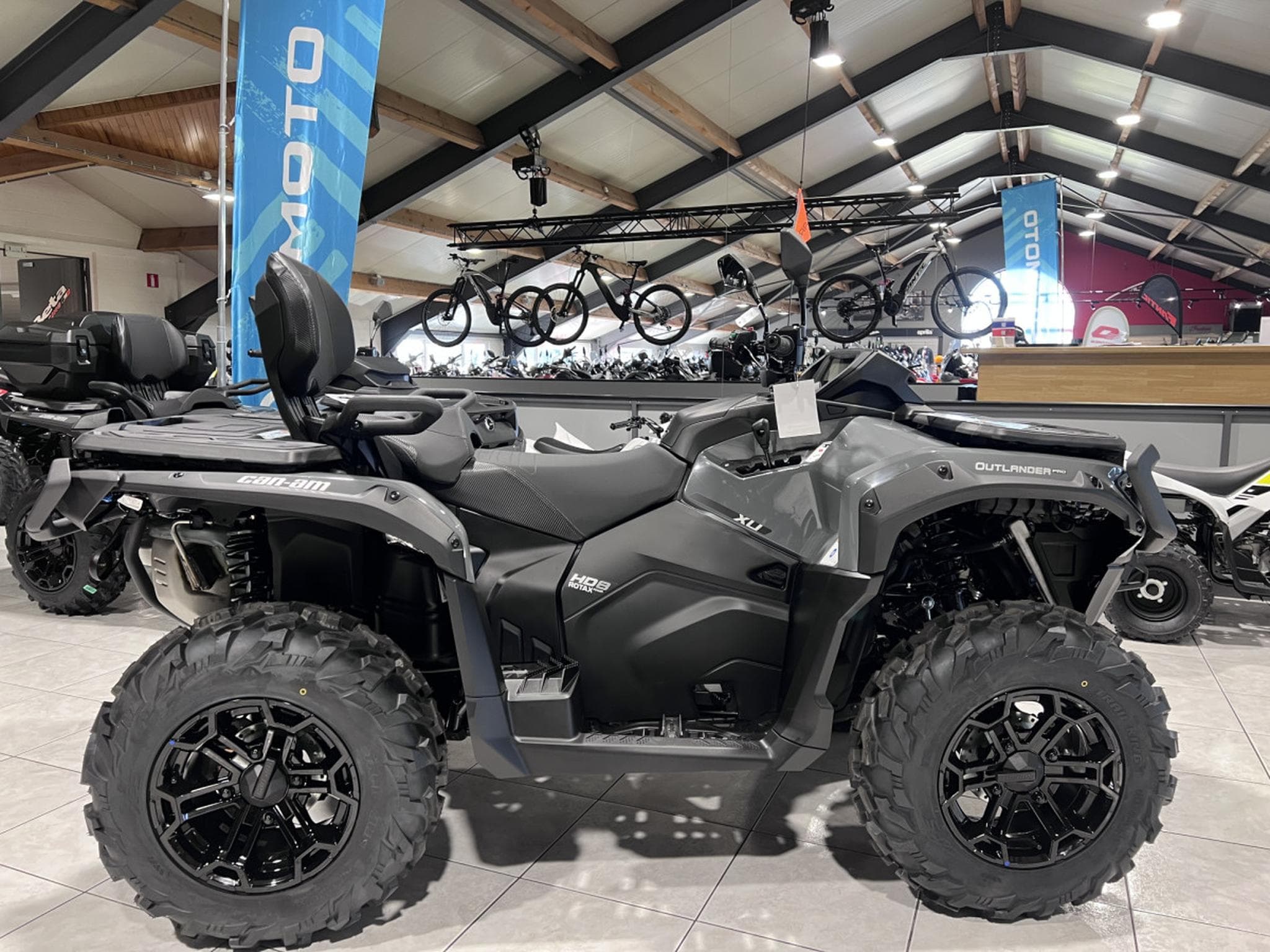 BRP Can-Am Outlander Max MY25 PRO XU HD8  ABS T3B 1000 cc (2026) - Photo 1