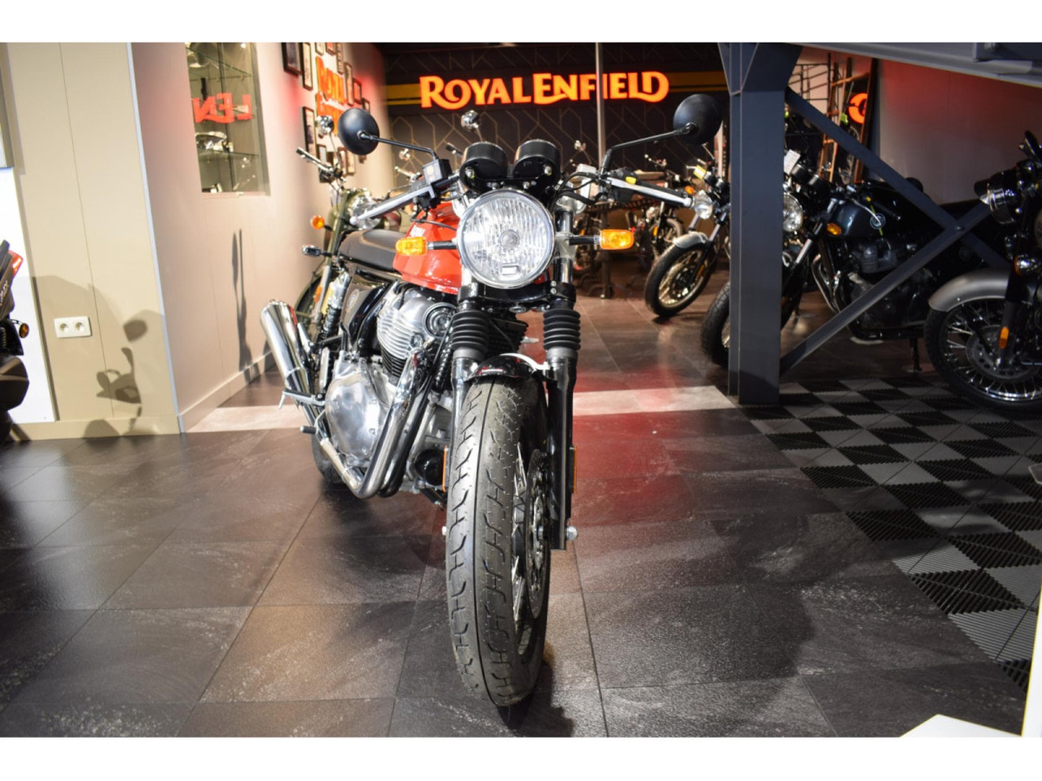 Royal Enfield Continental GT ROCKER RED E5 (2024) - Photo 2
