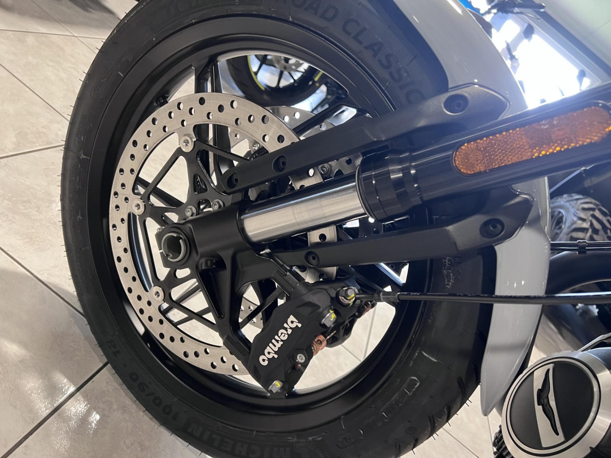 Moto Guzzi V7 SPORT (2026) - Photo 6