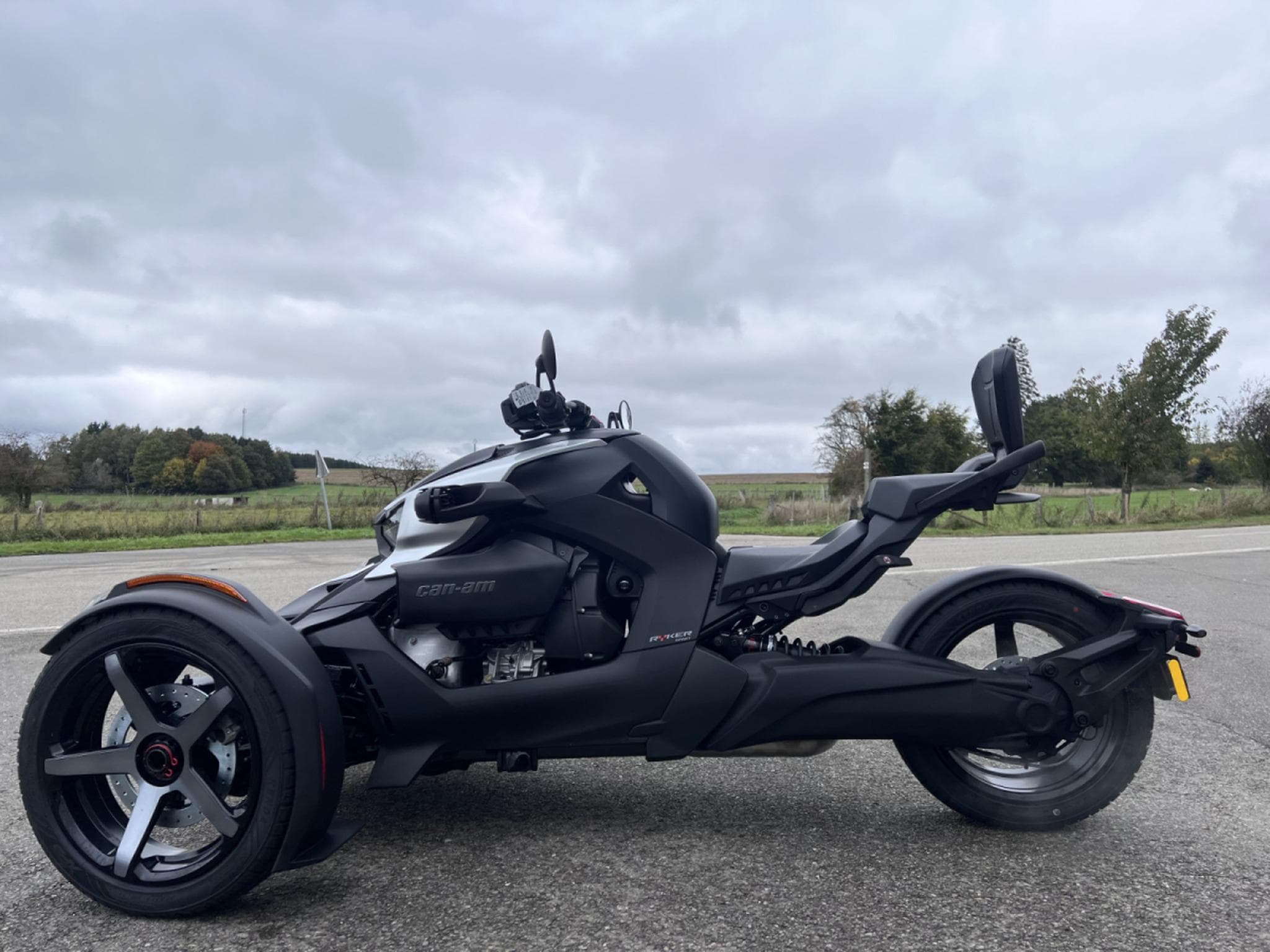 BRP Can-Am Ryker 900 SPORT acc. 219401167, 219400843, 219400842 (2026) - Photo 5