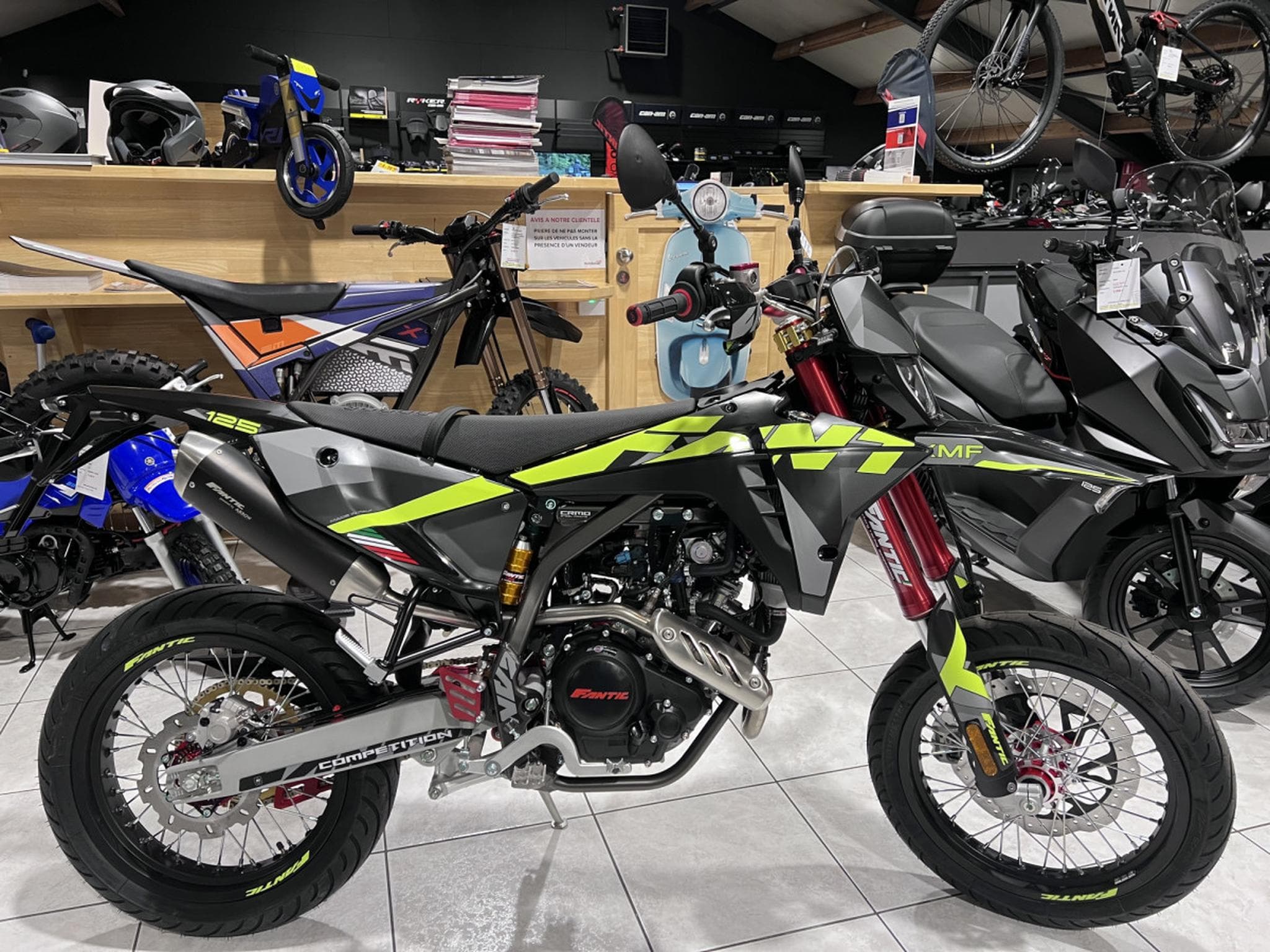 Fantic Motard XMF 4T COMPETITION (2026) - Photo 1