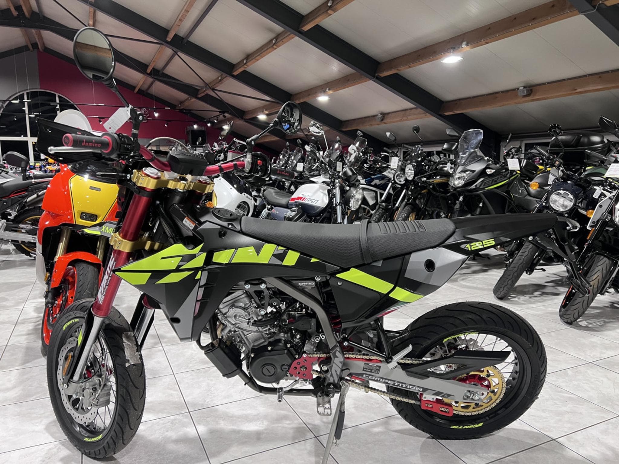 Fantic Motard XMF 4T COMPETITION (2026) - Photo 4
