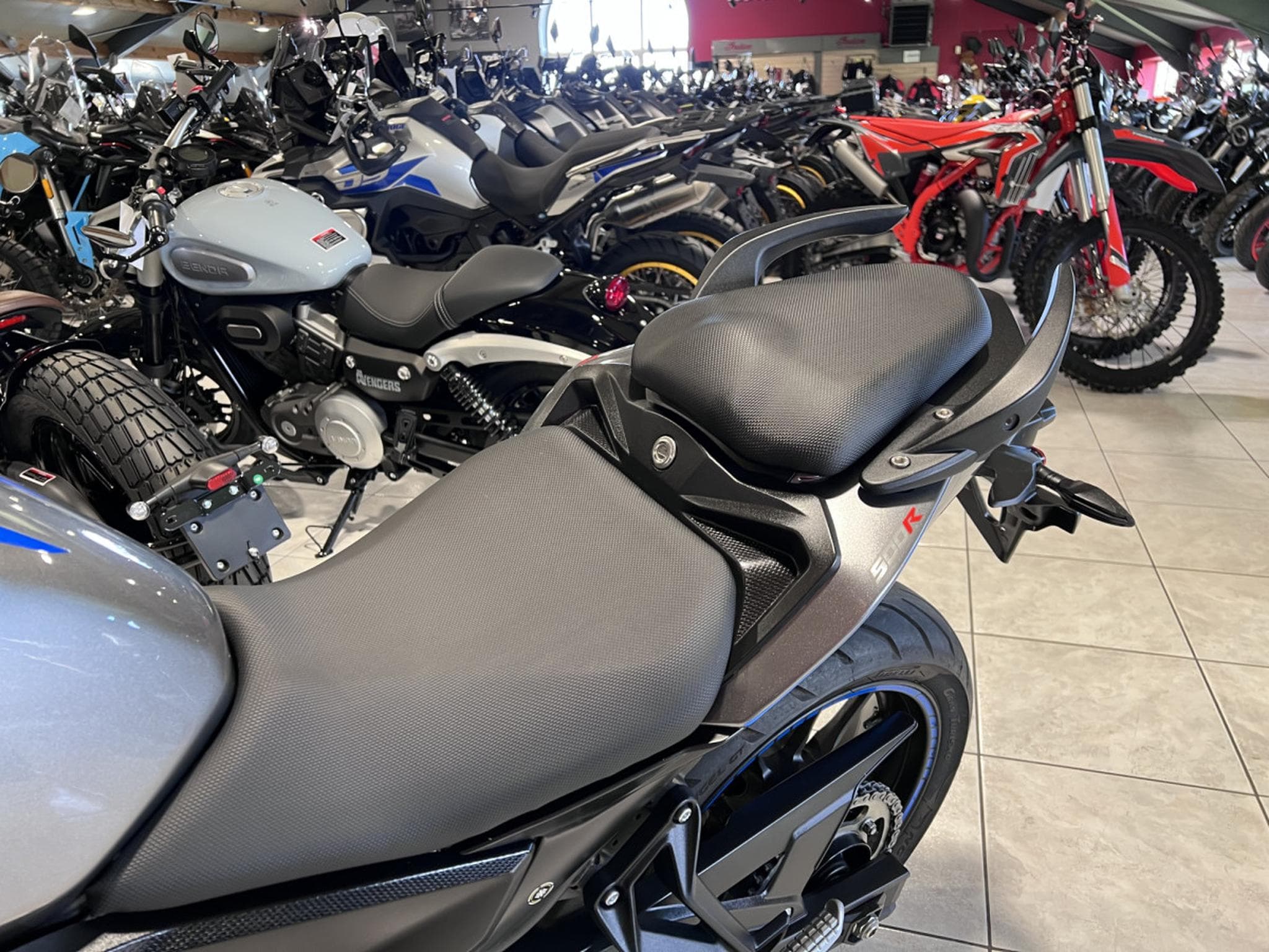 Voge 500r GRIS (2022) - Photo 6