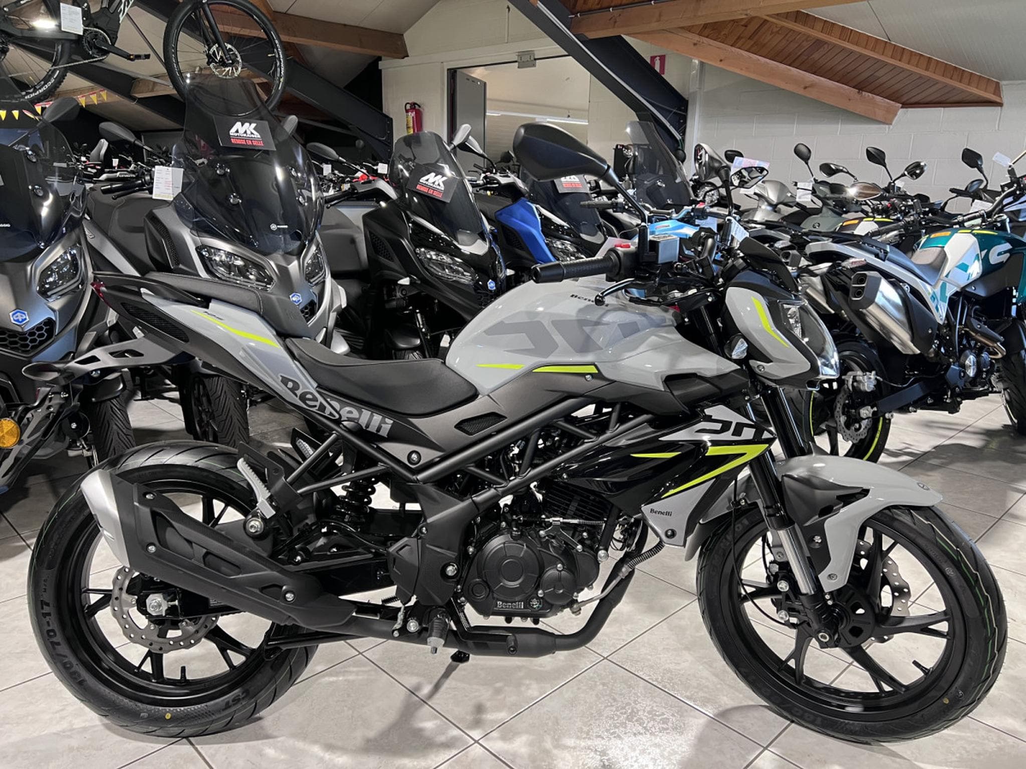 Benelli BN GRIS (2026) - Photo 1