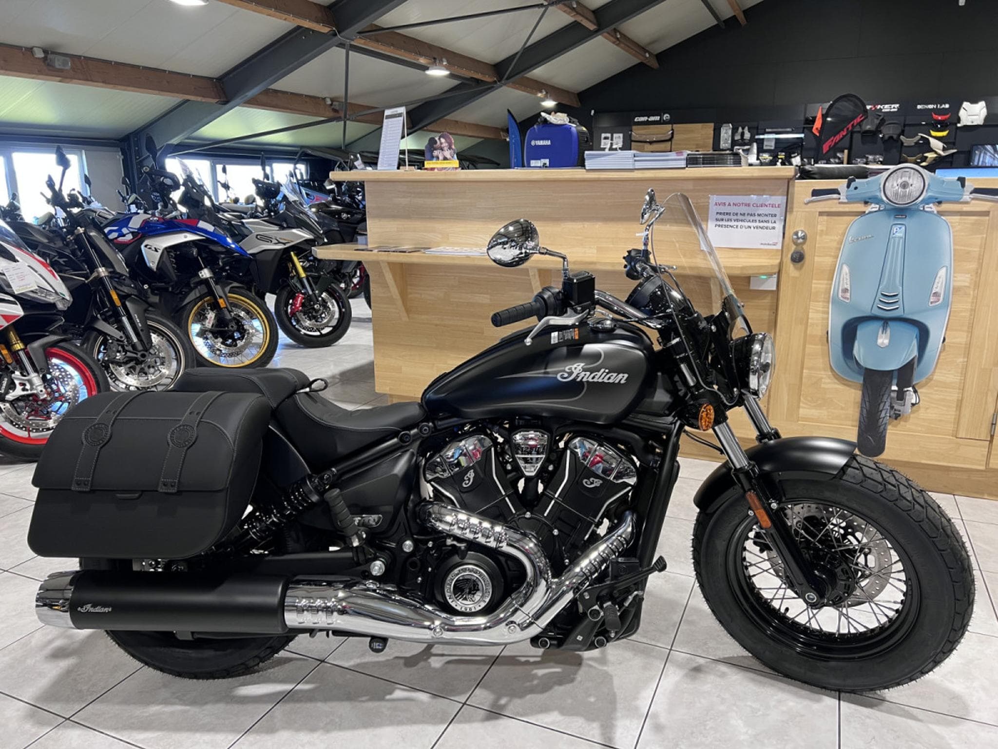 Indian Super Scout 1250 Ltd + Tech Black Nara Bronze Metallic (2026) - Photo 1