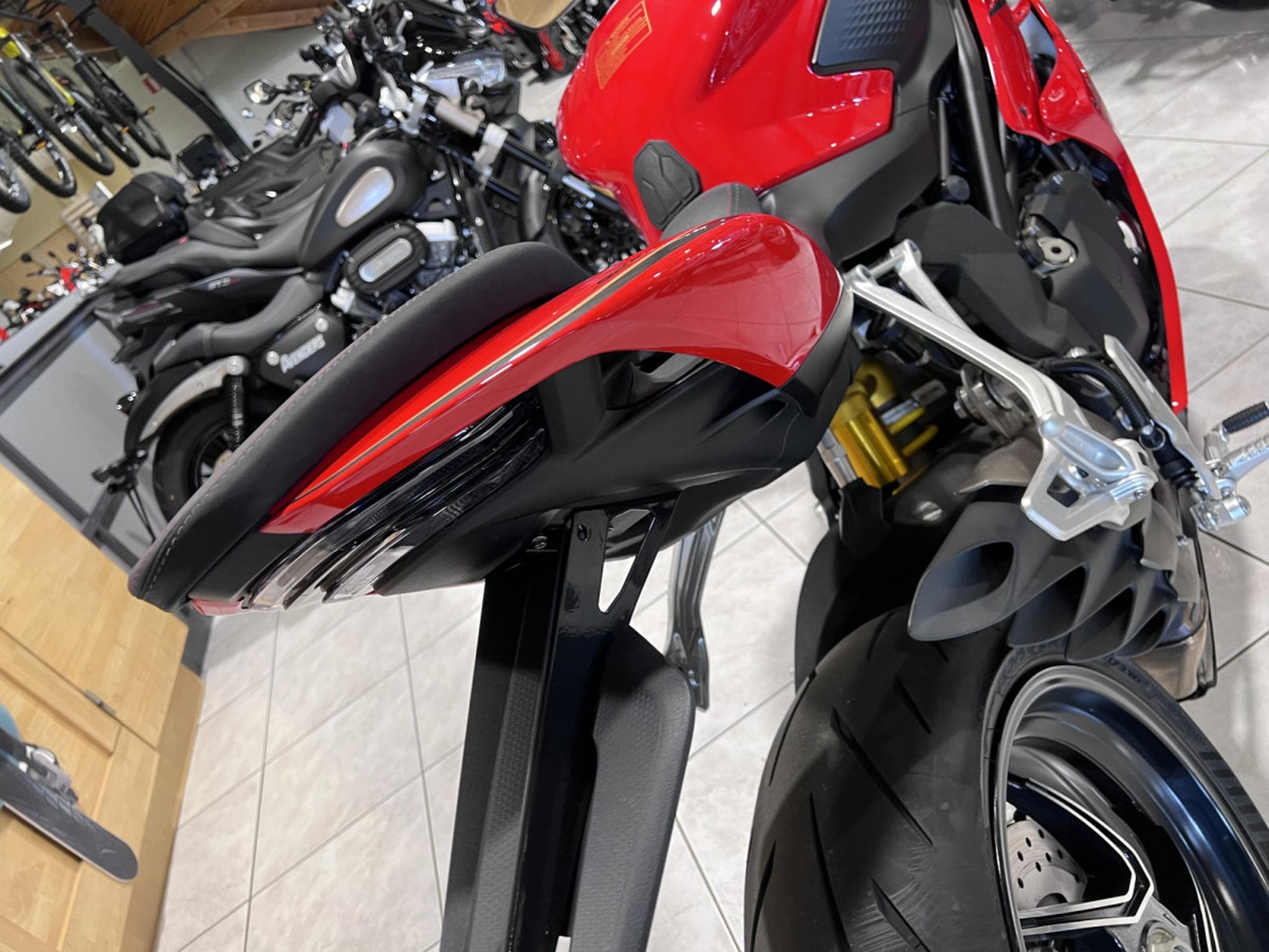 QJmotor SRK 921 RR (2026) - Photo 5