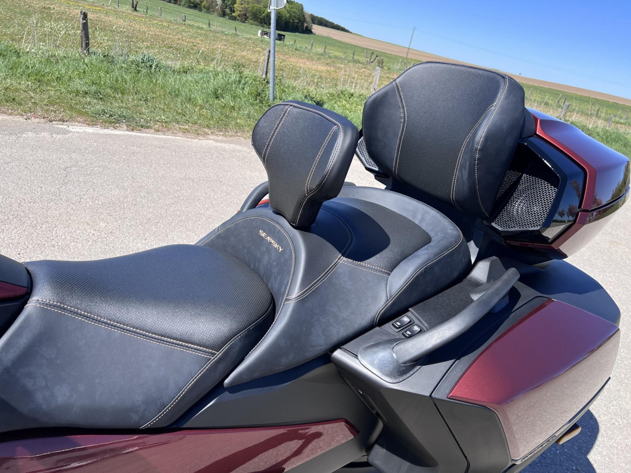 BRP Can-Am Spyder SEA TO SKY (2026) - Photo 7