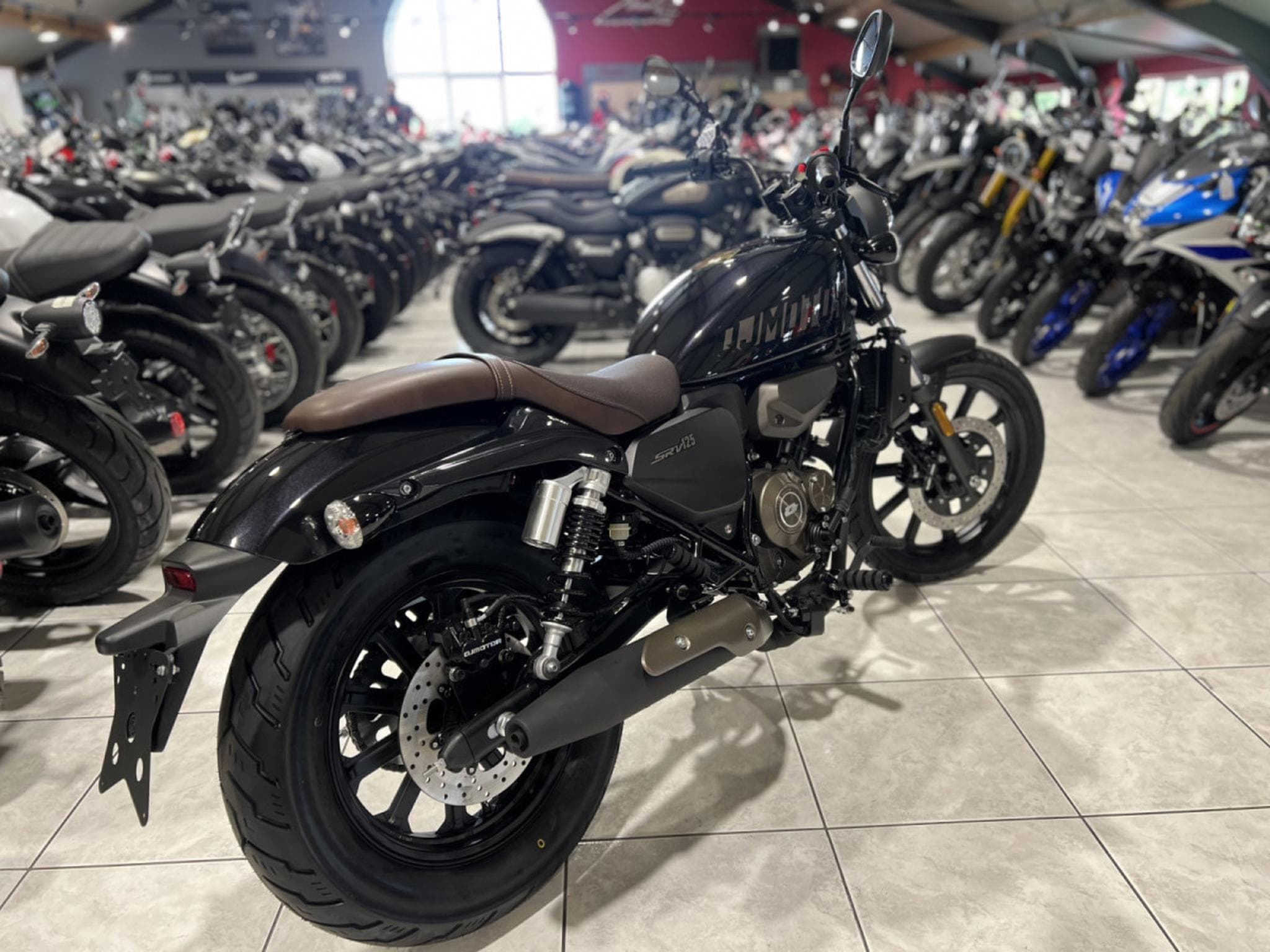 QJmotor SRV 125 (2026) - Photo 3