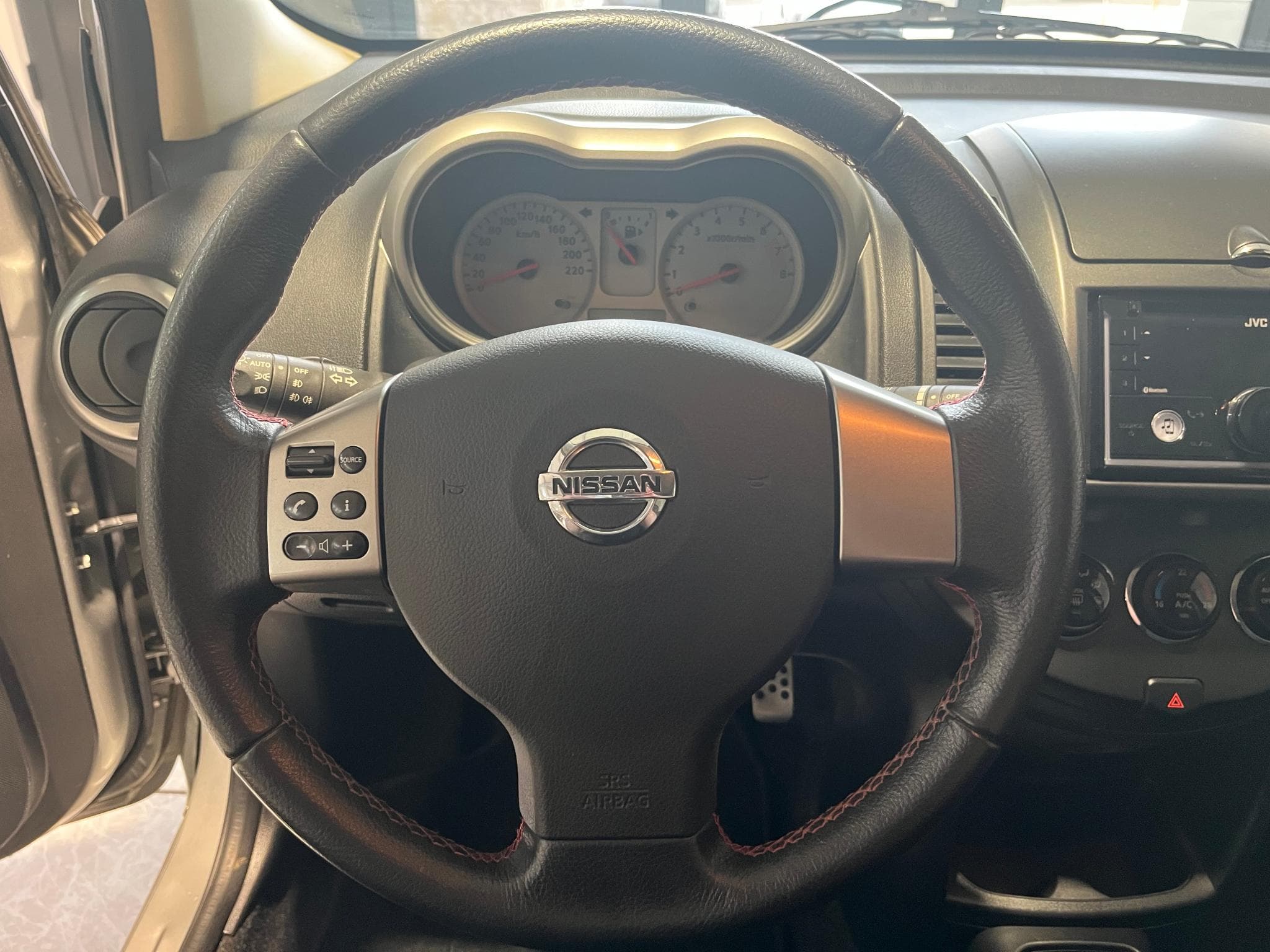 Nissan Note 1.6 Tekna (2009) - Photo 16