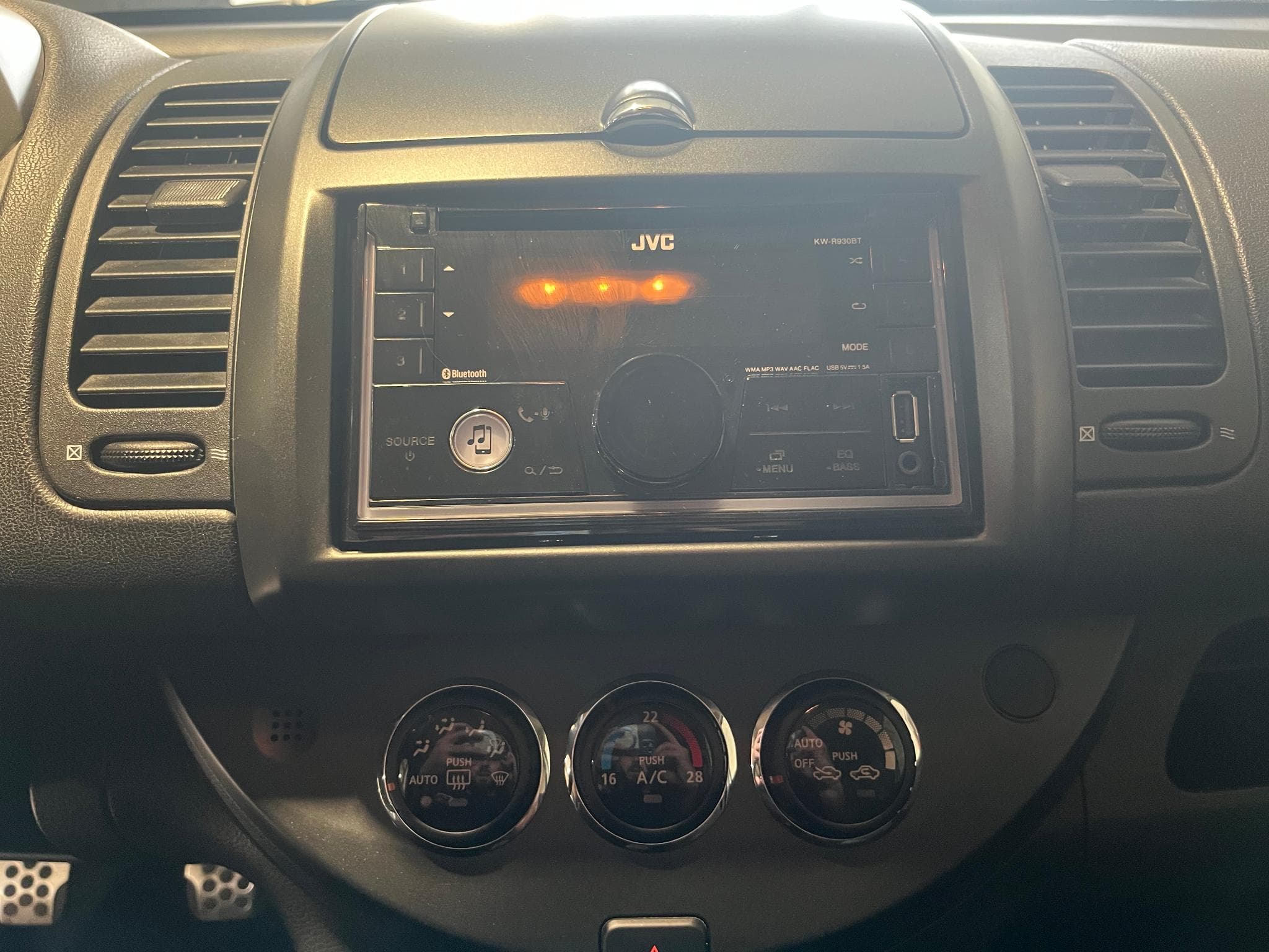 Nissan Note 1.6 Tekna (2009) - Photo 17