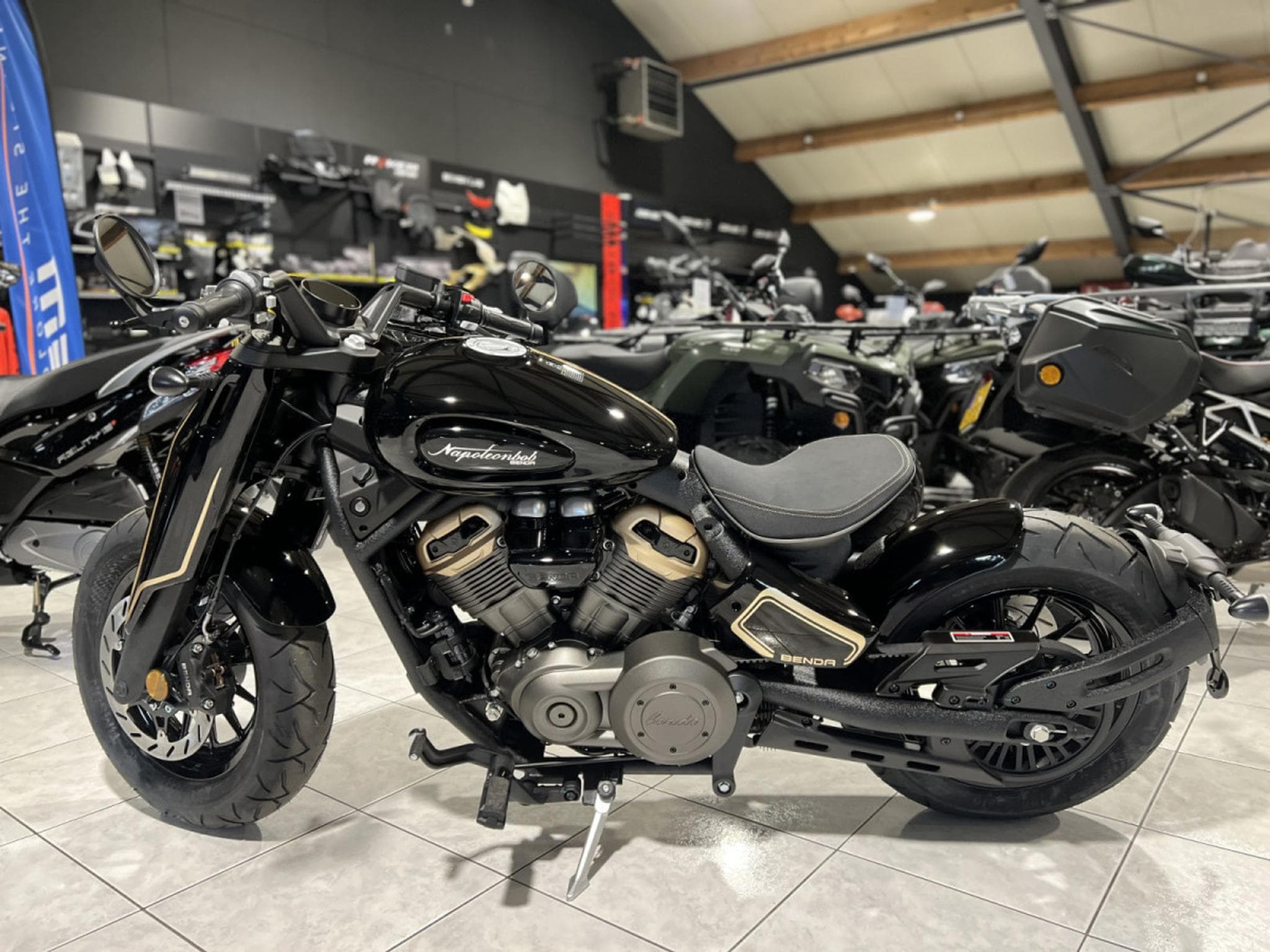 Benda Napoleon 500 (2026) - Photo 4
