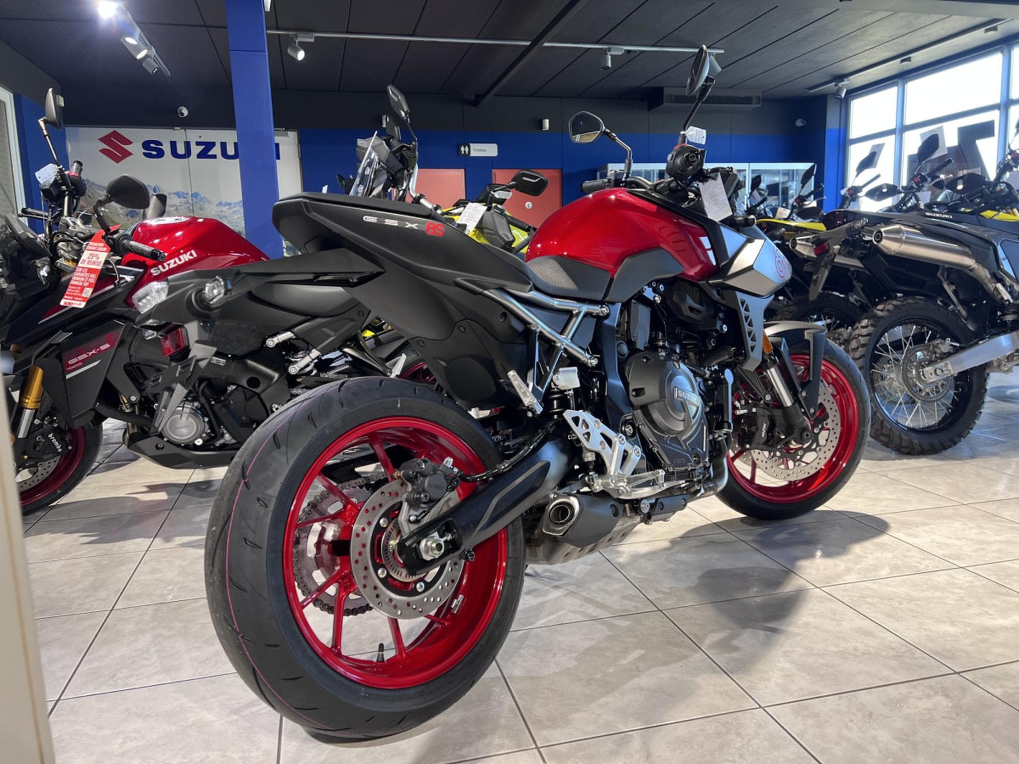 Suzuki GSX (2026) - Photo 3