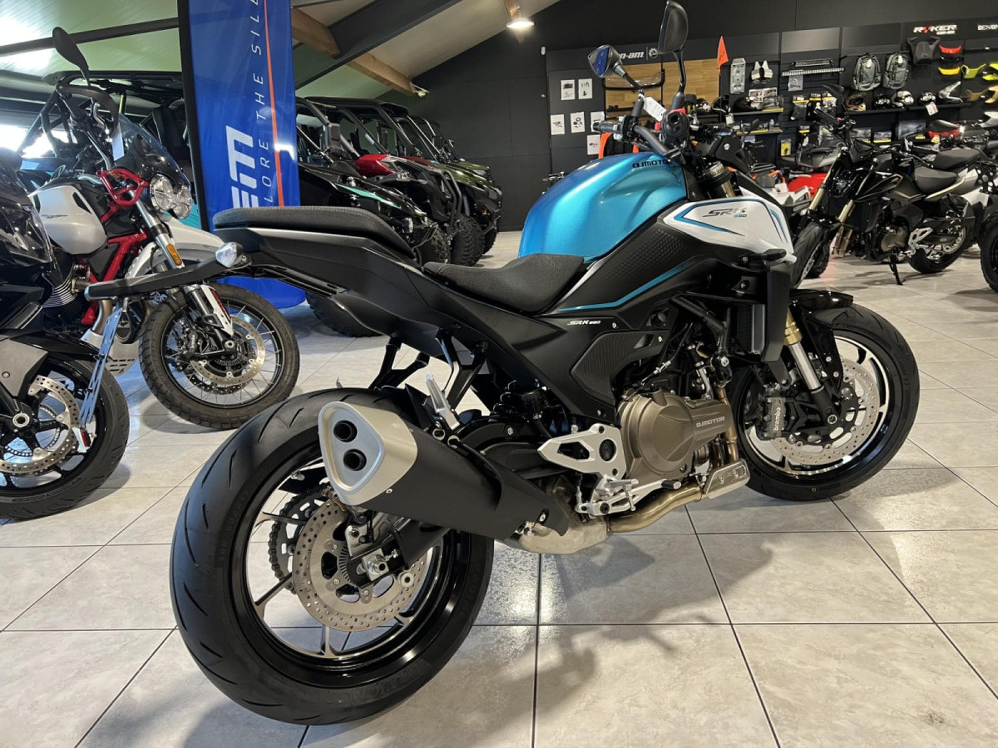 QJmotor SRK 550 (2026) - Photo 3