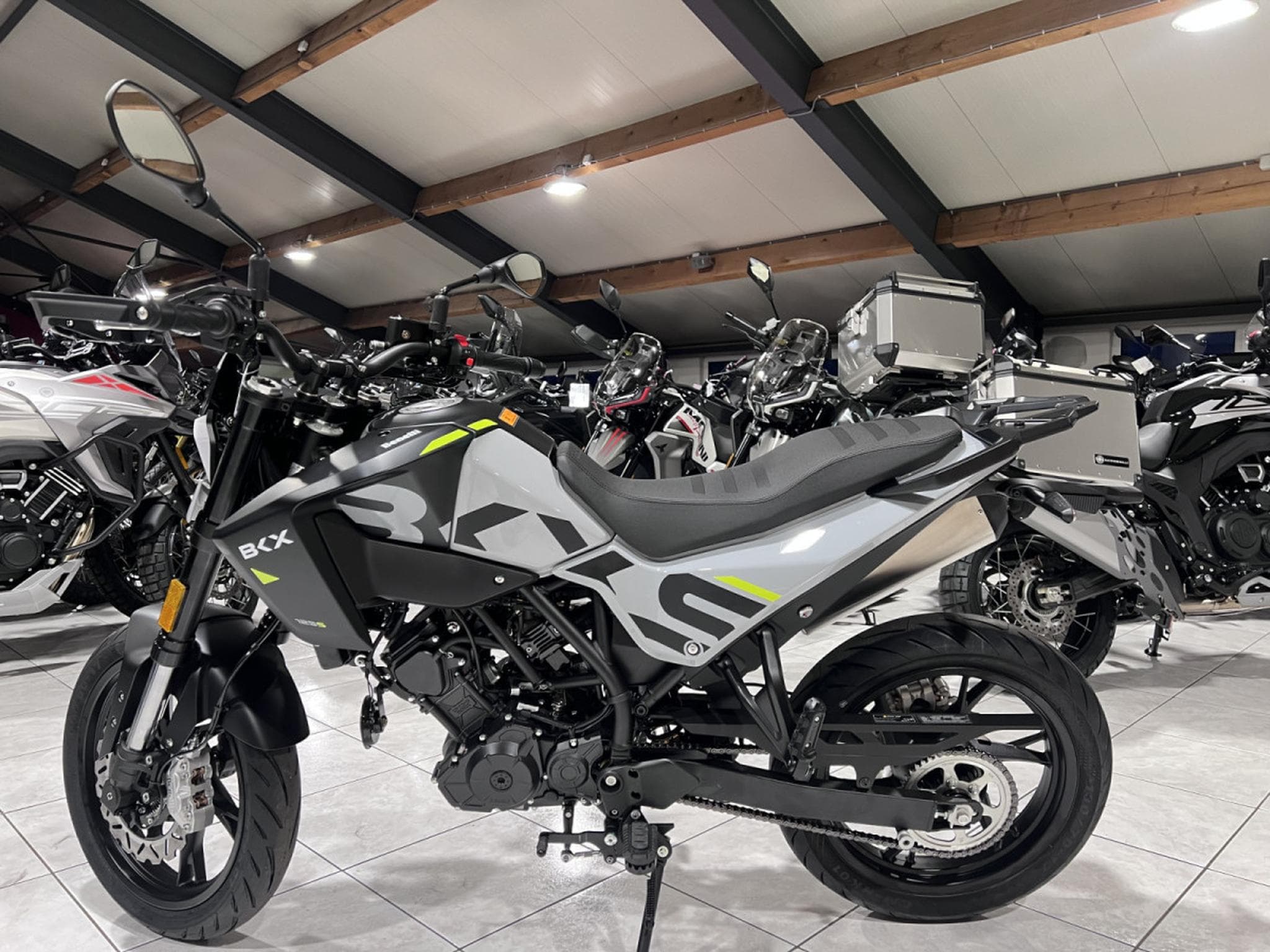 Benelli BKX 125 S (2026) - Photo 4