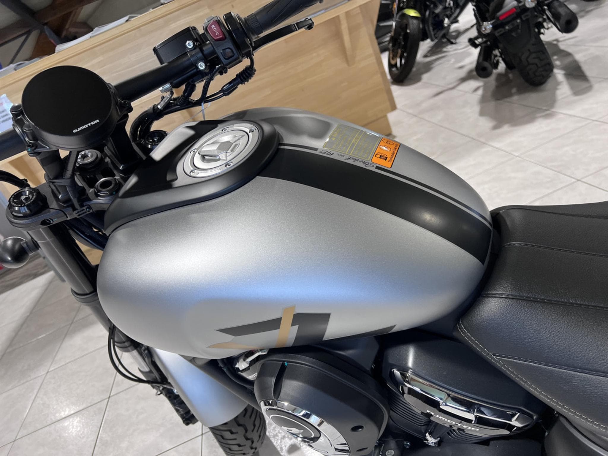 QJmotor SRV 600 V2 (2026) - Photo 6