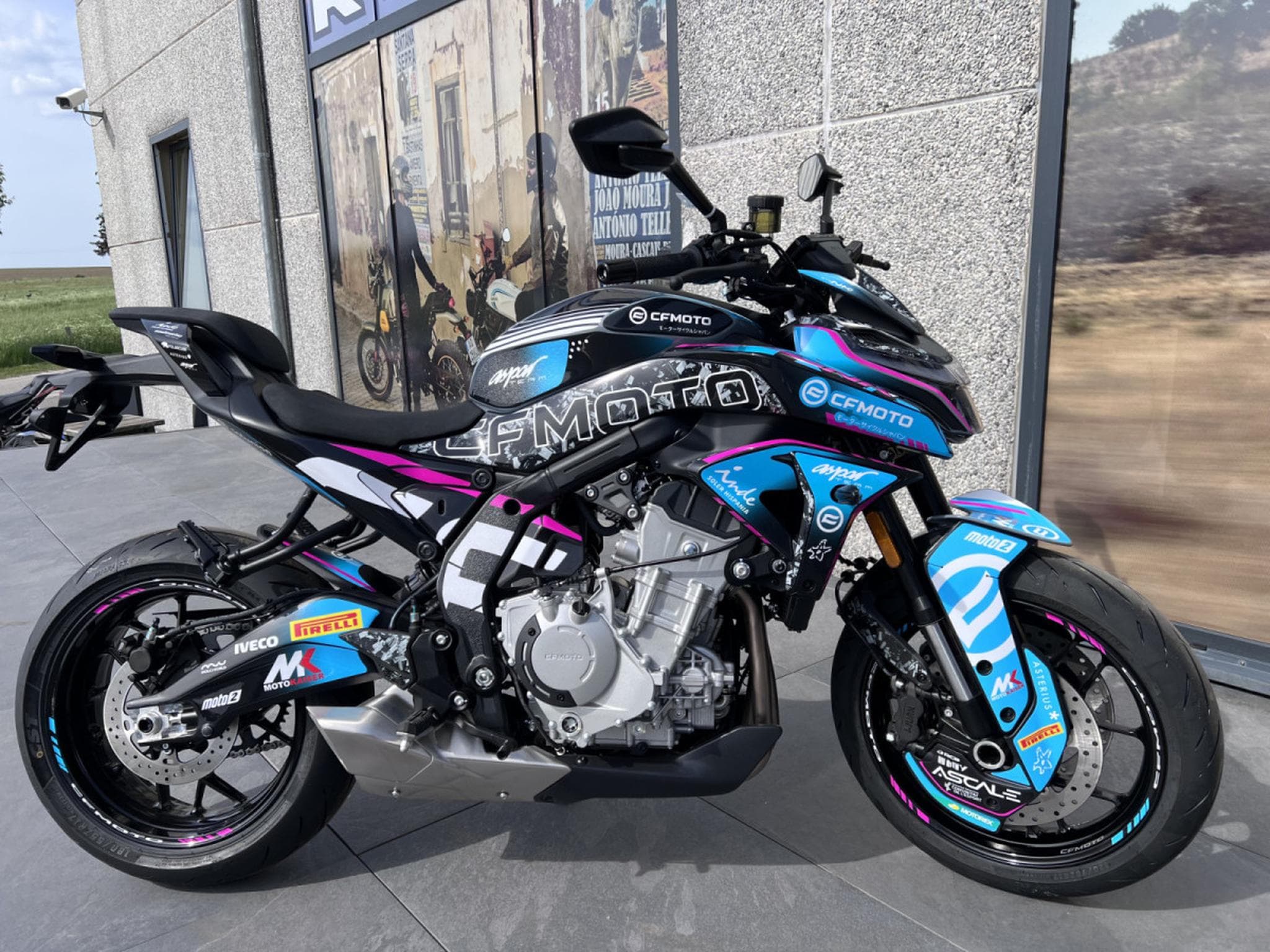 CF Moto 675 NK Réplica (2026) - Photo 1