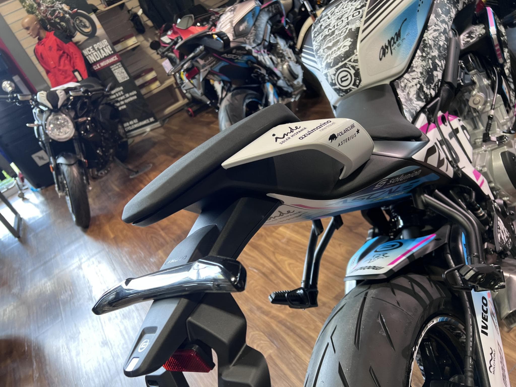 CF Moto 675 NK Réplica (2026) - Photo 5