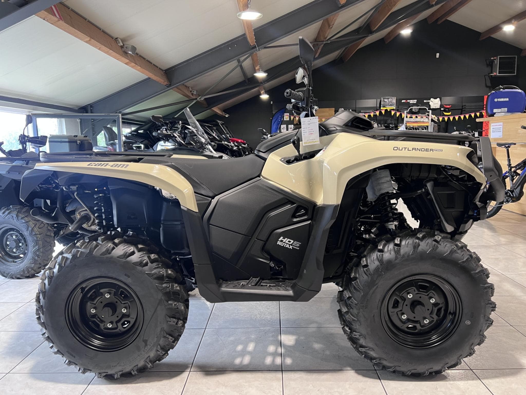BRP Can-Am Outlander Pro HD5  T3B 60KM/H (2026) - Photo 1