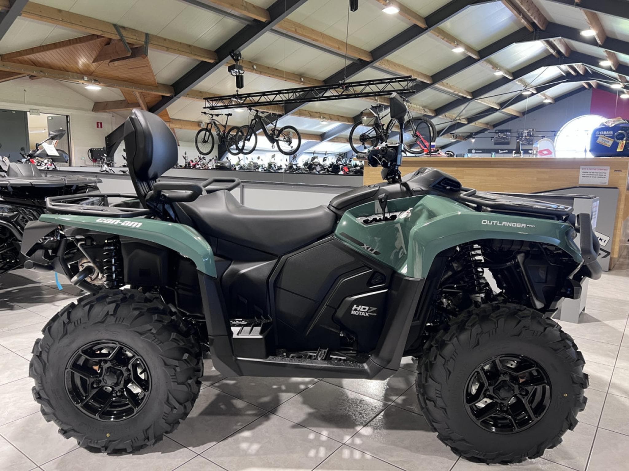 BRP Can-Am Outlander Max MY26 PRO XU T HD7  T3B 60 km/h (2026) - Photo 1