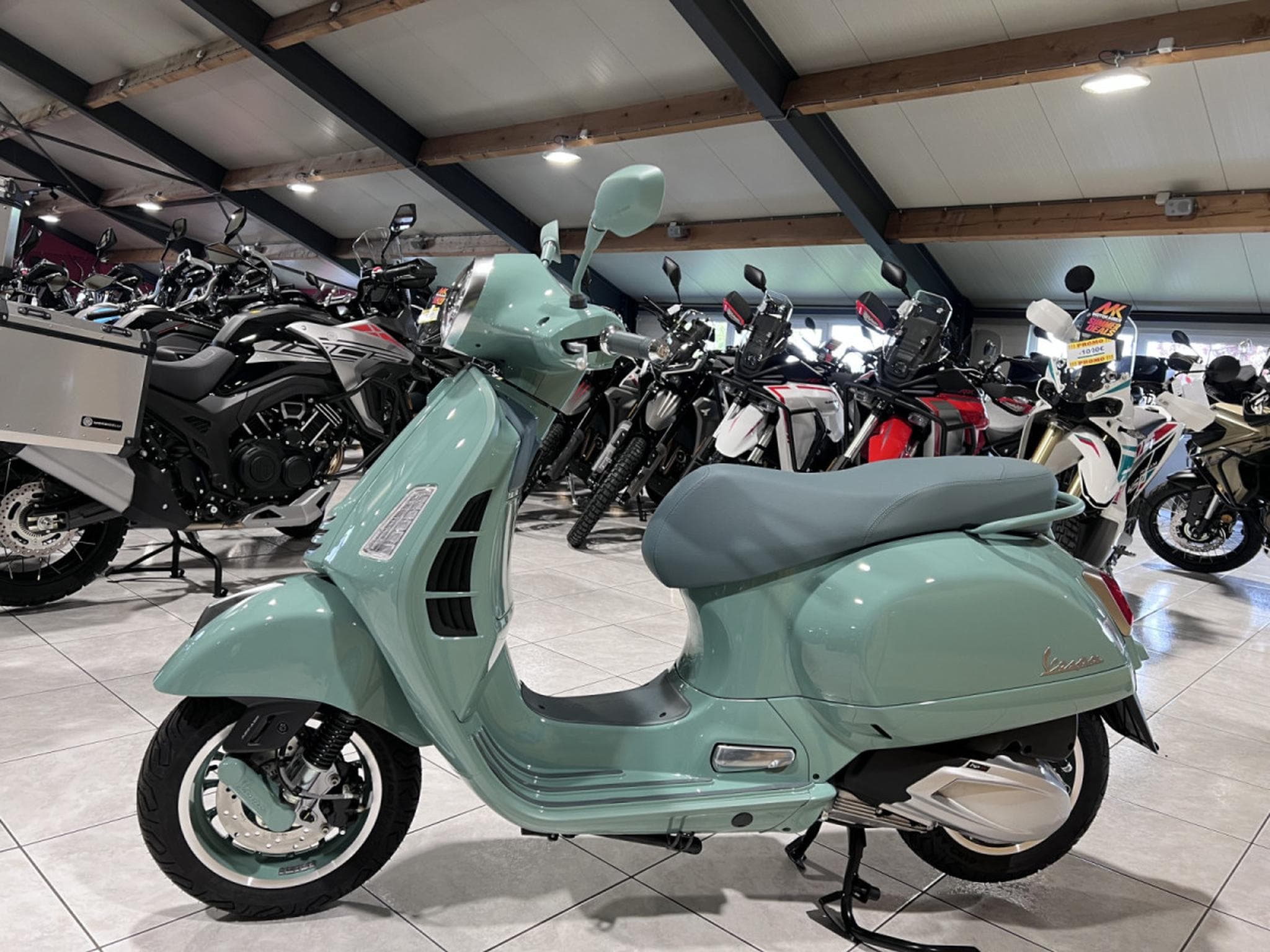 Vespa GTS 310 80 TH (2026) - Photo 4