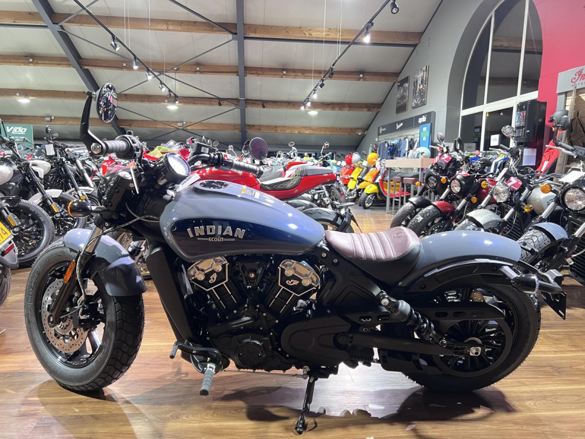 Indian Scout Bobber 1200  Stealth Gray (2026) - Photo 4