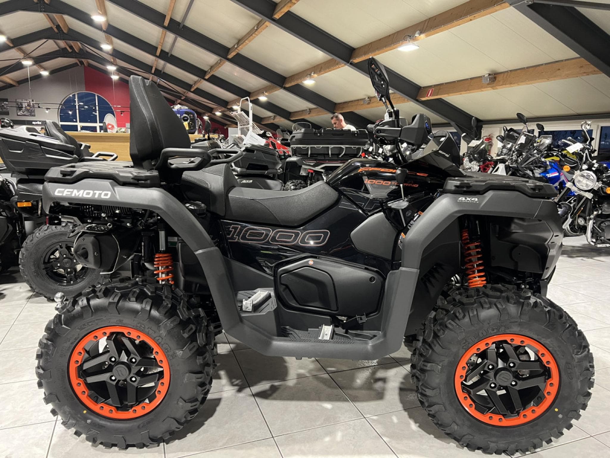 CF Moto CForce 1000 TOURING PREM.  T3 AGRI ABS - 105 KM/H (2025) - Photo 1