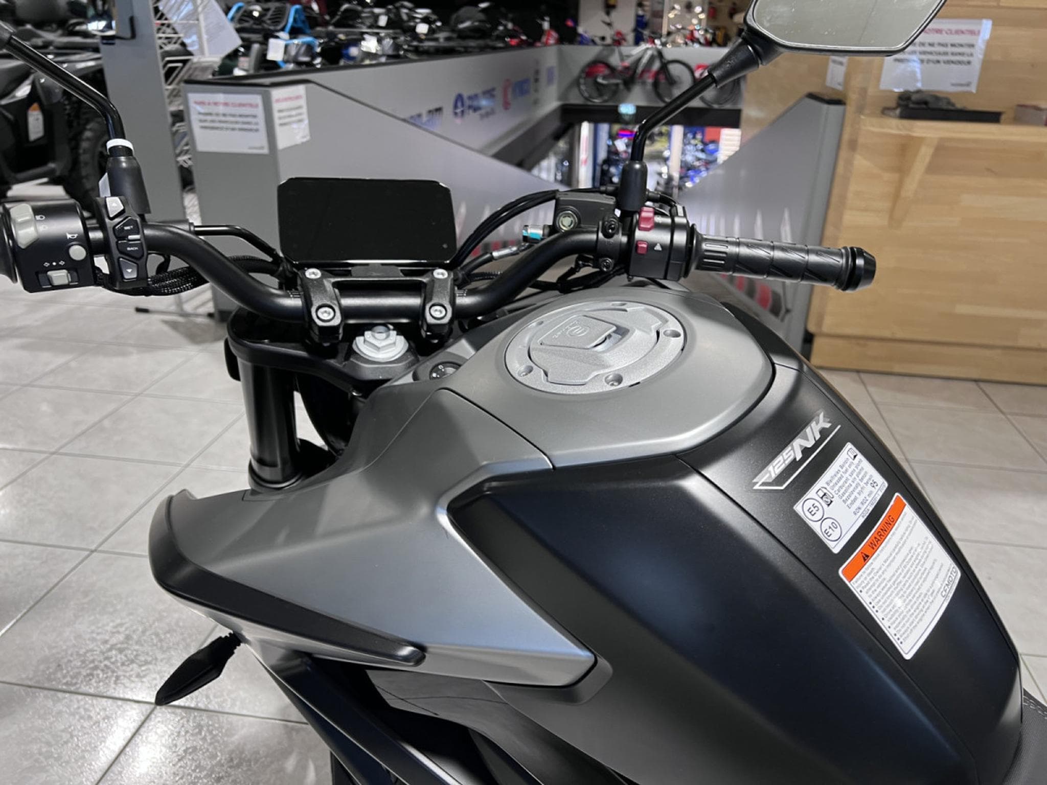 CF Moto 125 NK (2026) - Photo 4