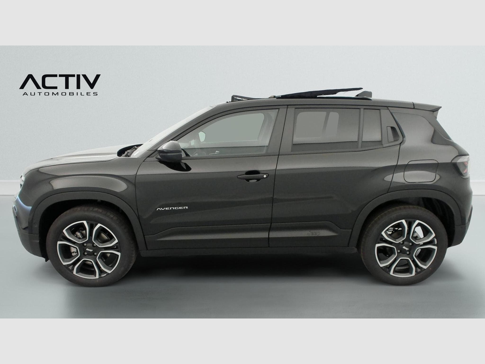 Jeep Avenger 1.2 Turbo T3 110 ch e-Hybrid BVR6 Summit (2026) - Photo 4