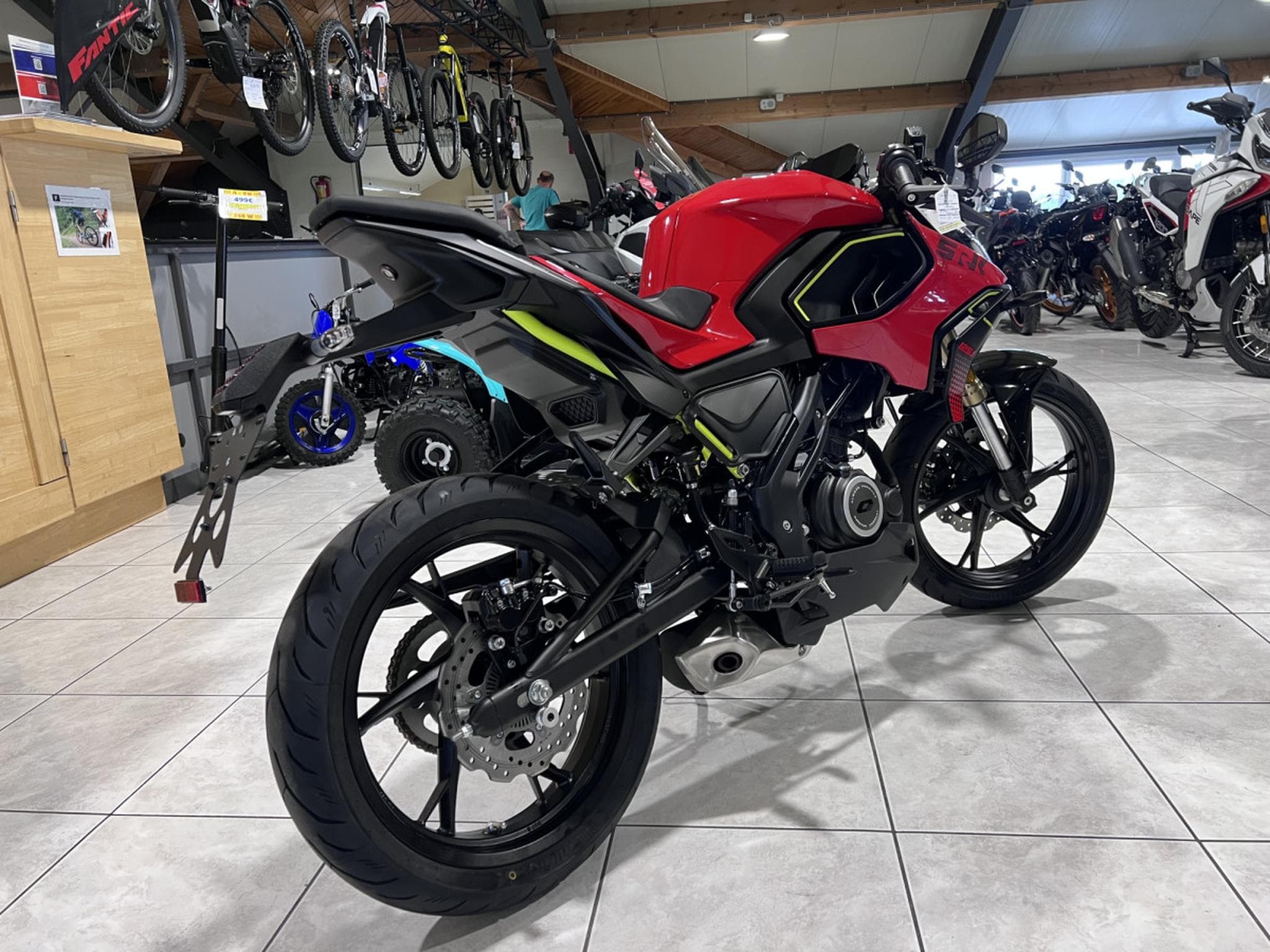QJmotor SRK 125 S2 (2026) - Photo 3