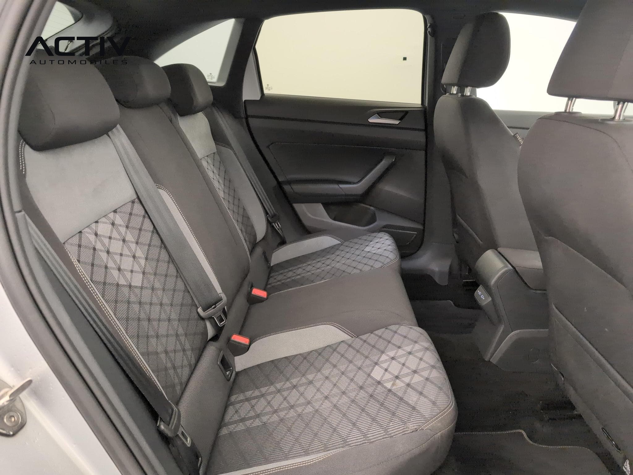 VW Taigo 1.0 TSI 116 BVM6 R-LINE (2025) - Photo 10
