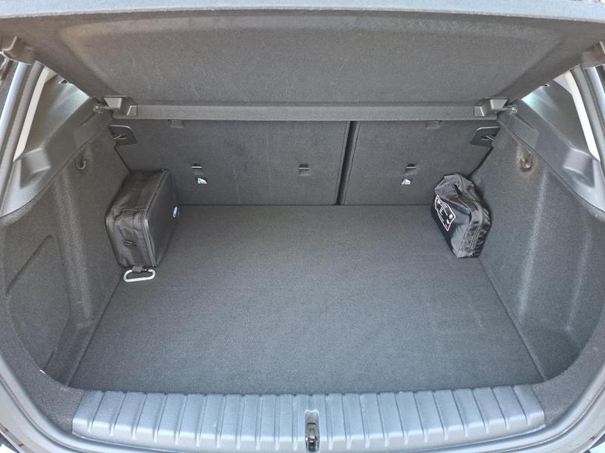 BMW 118 118d Hatch (2019) - Photo 13