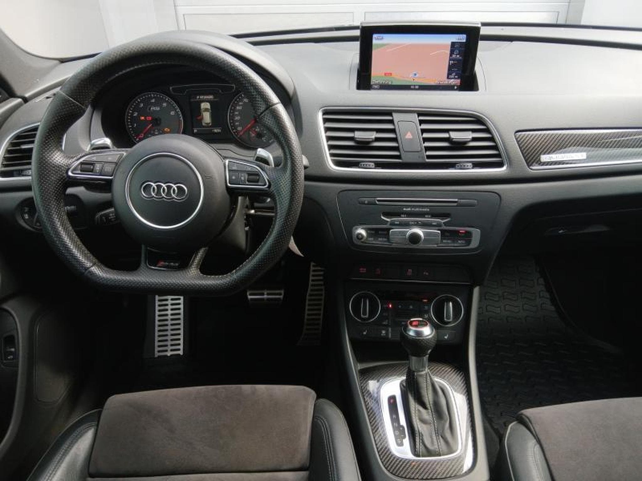 Audi RSQ3 2.5 TFSI quattro s-tronic (2015) - Photo 8