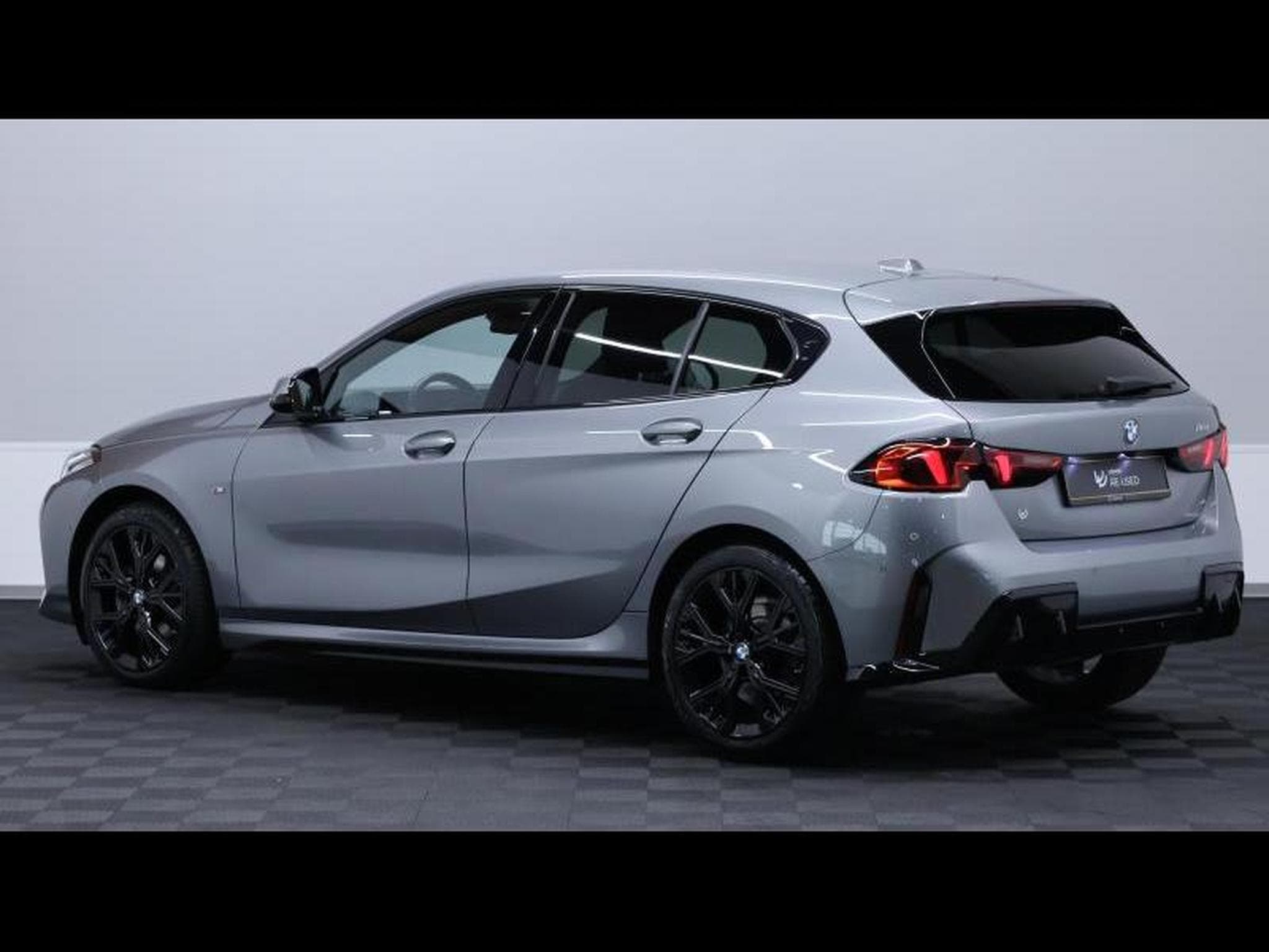 BMW 118 d hatch M SPORT Steptronic (2024) - Foto 7