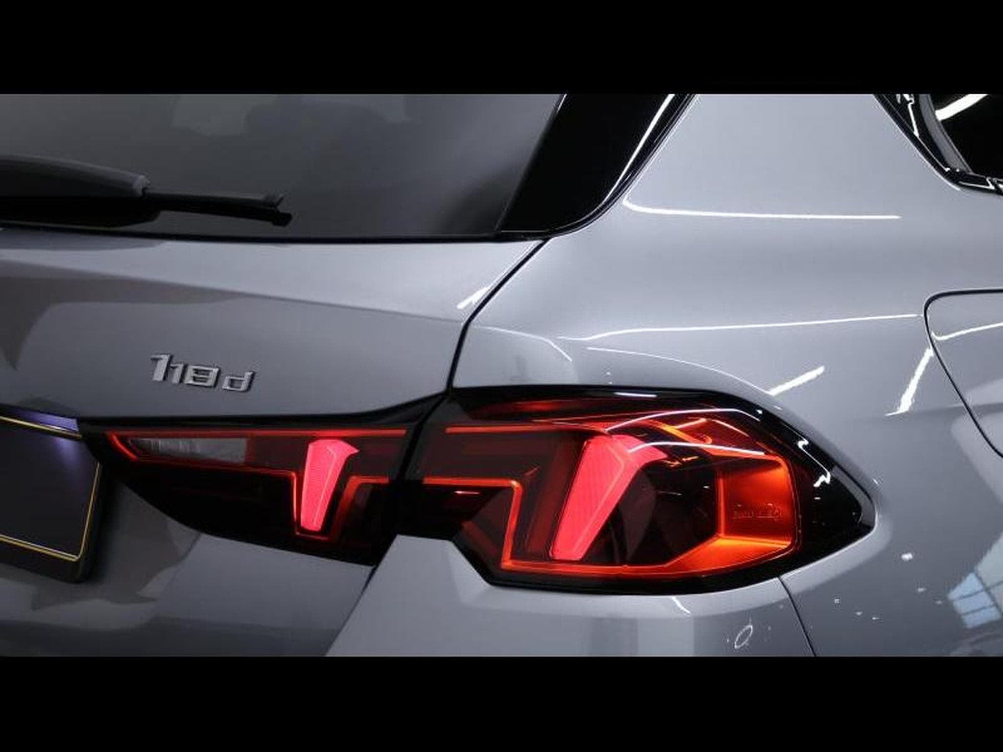 BMW 118 d hatch M SPORT Steptronic (2024) - Foto 10