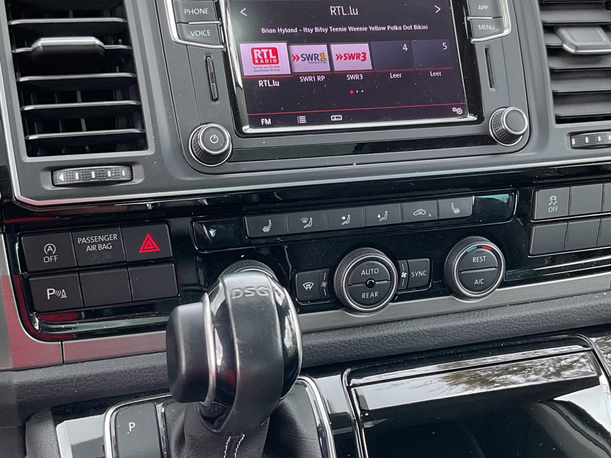 VW T6.1 Multivan Edition (2019) - Photo 8